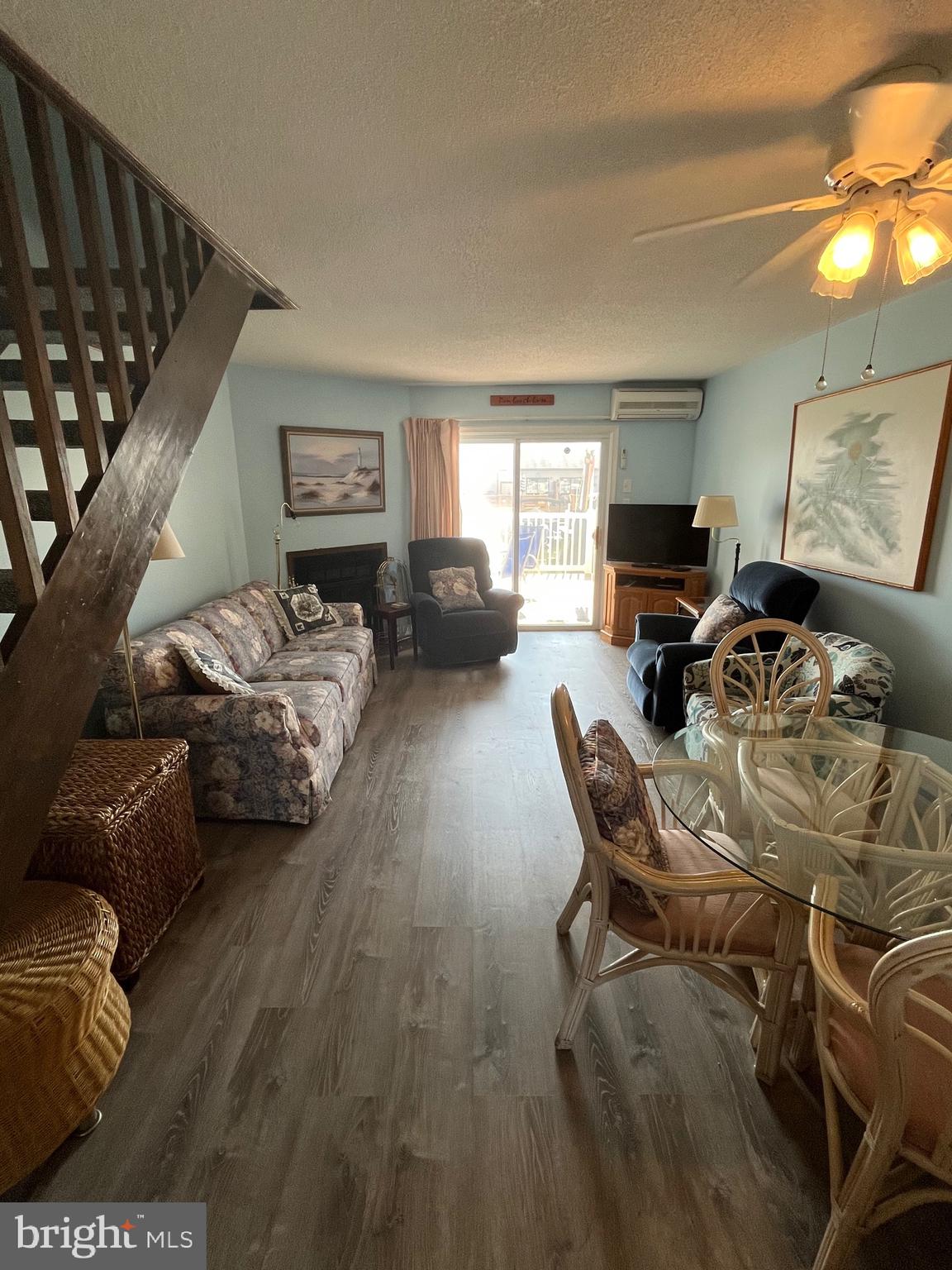 CAINE HARBOR MILE - Residential