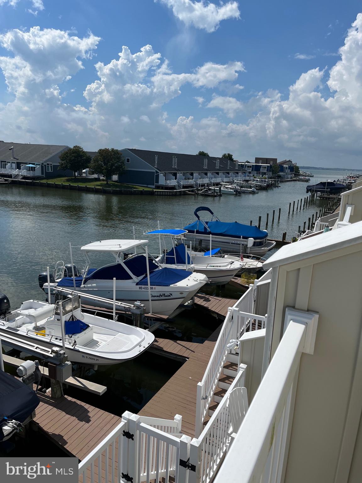 CAINE HARBOR MILE - Residential