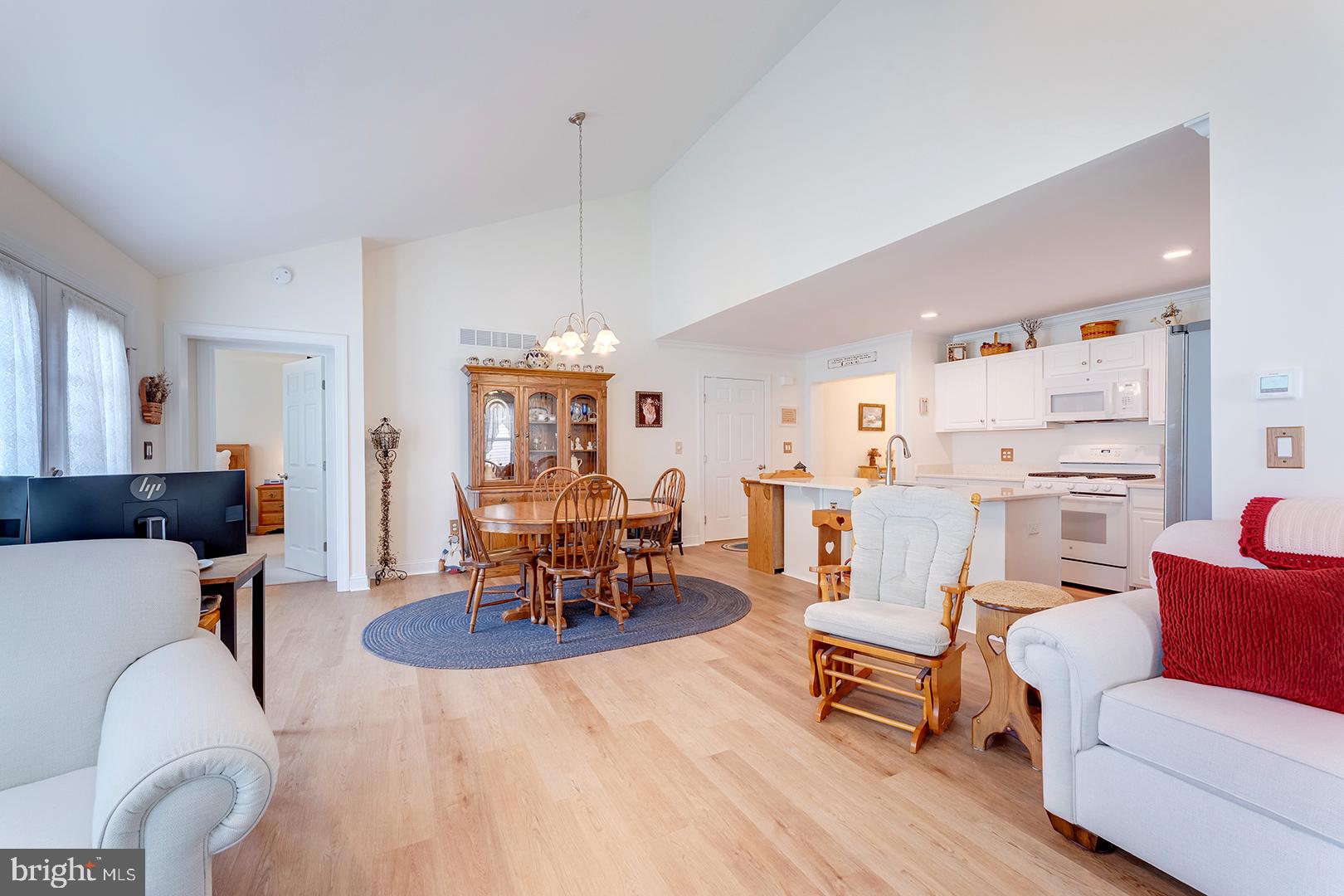 135 CASSELBERRY LANE