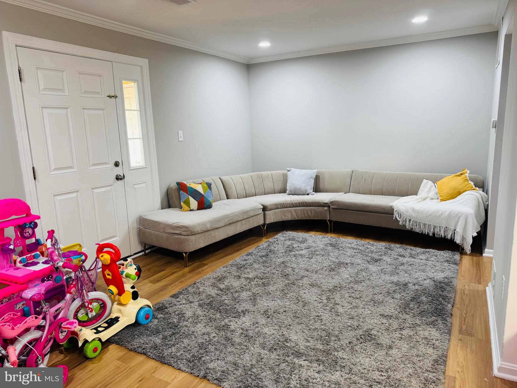7914 SHARPSBURG COURT