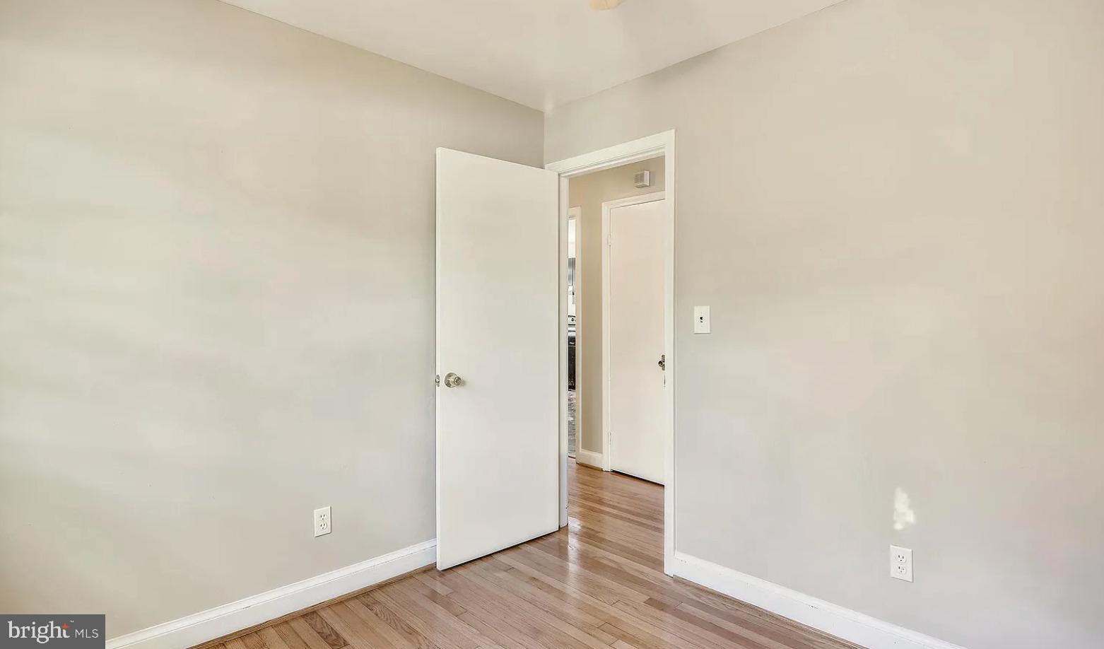 COLLEGE PARK - Residential Lease