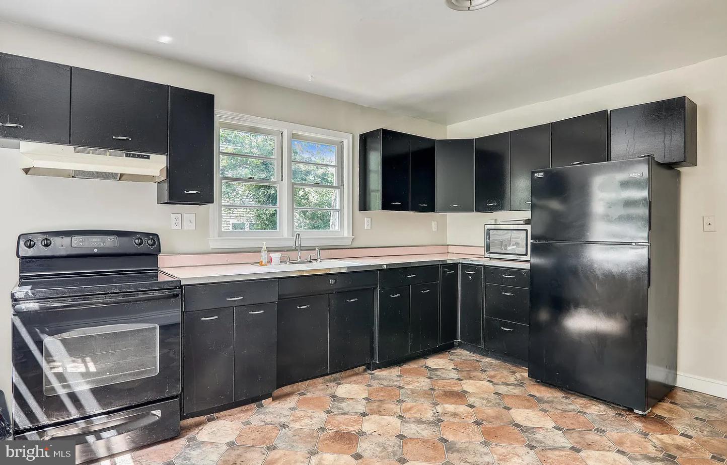 COLLEGE PARK - Residential Lease