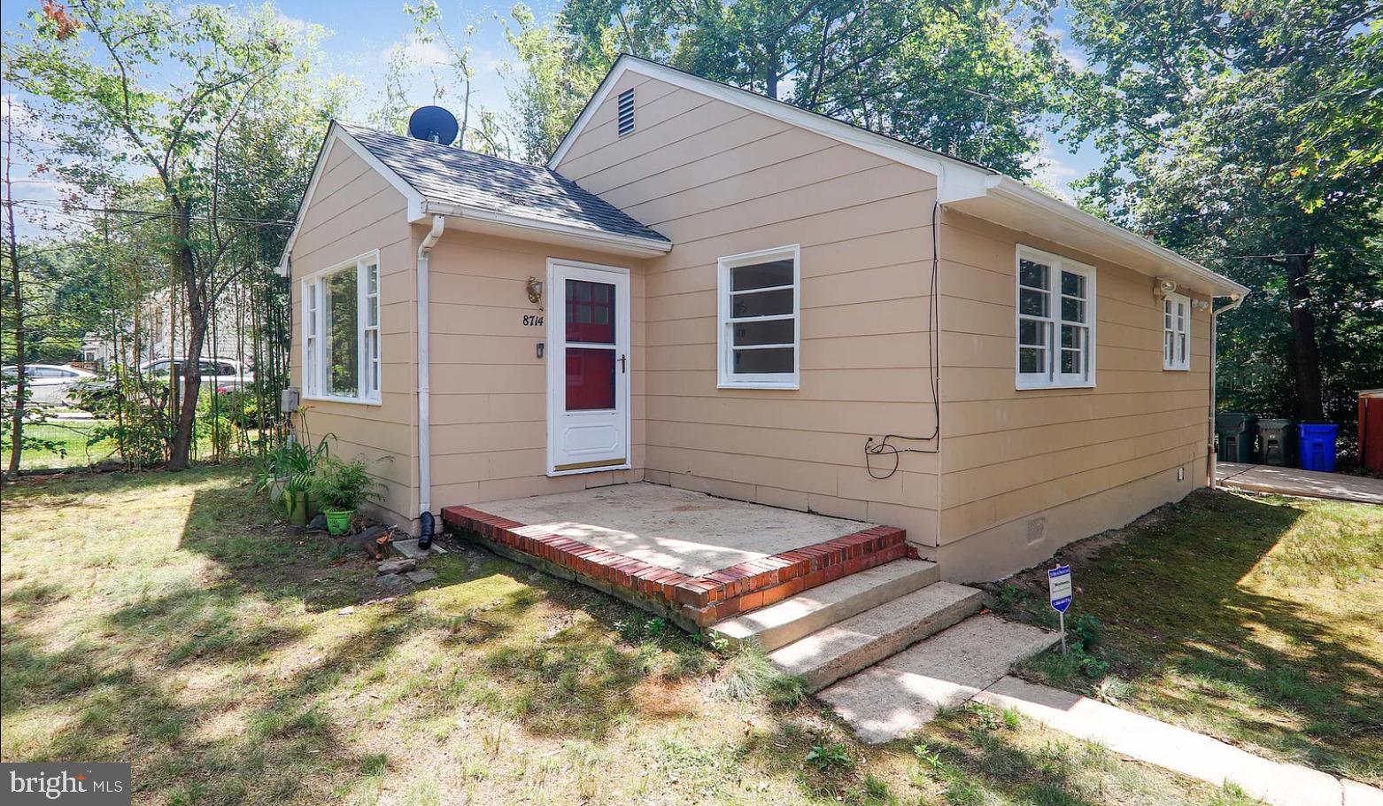 COLLEGE PARK - Residential Lease