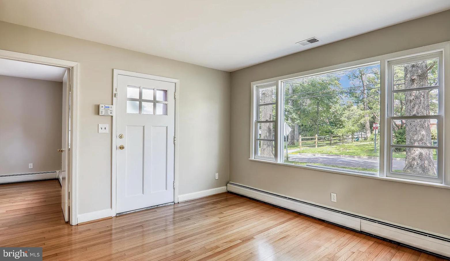 COLLEGE PARK - Residential Lease