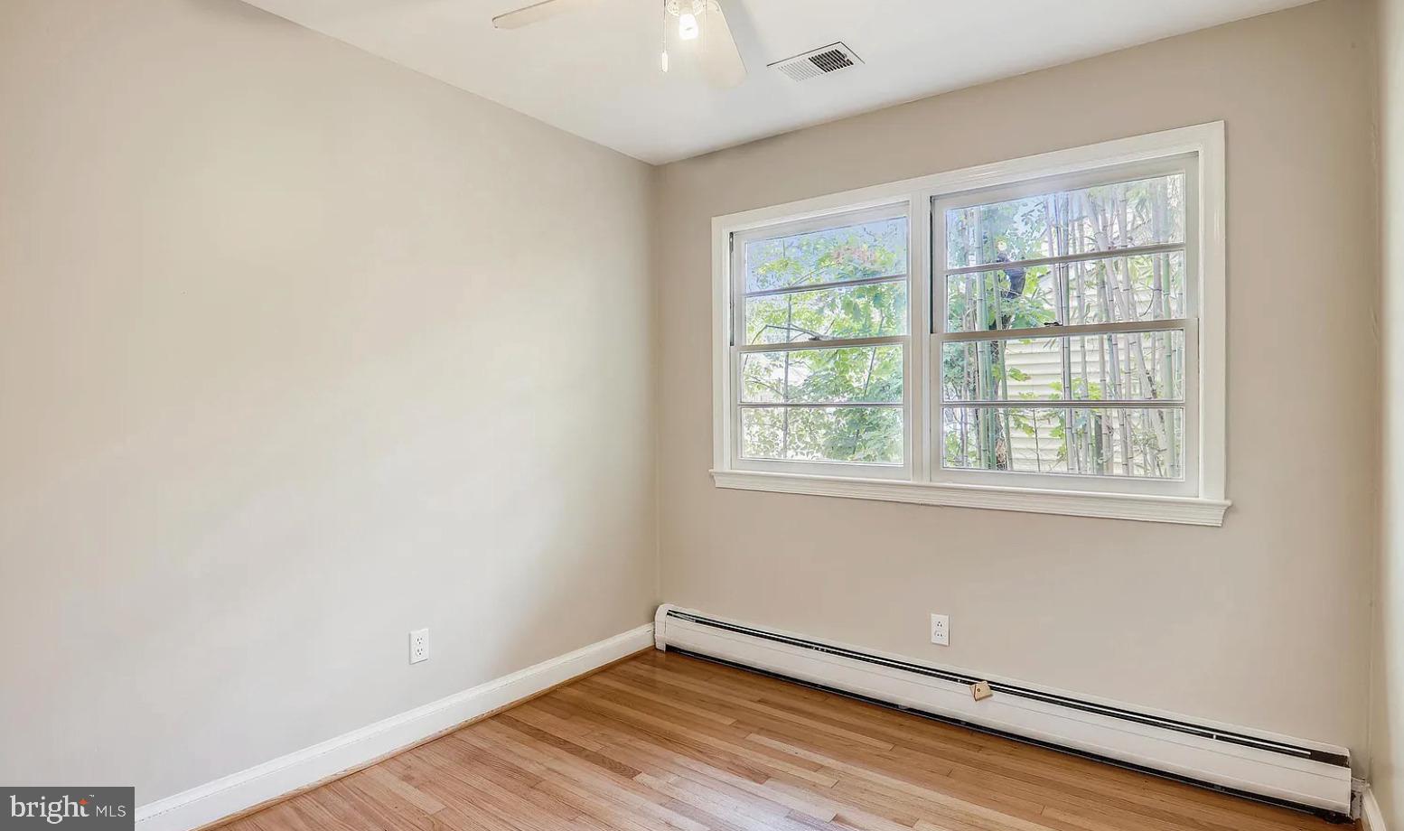 COLLEGE PARK - Residential Lease