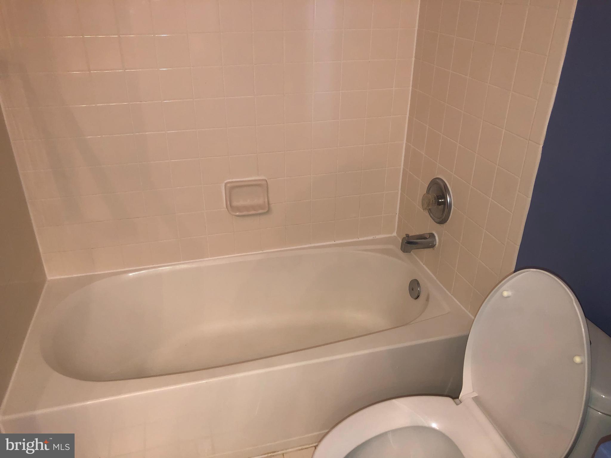 RICHLAND FOREST - Residential Lease