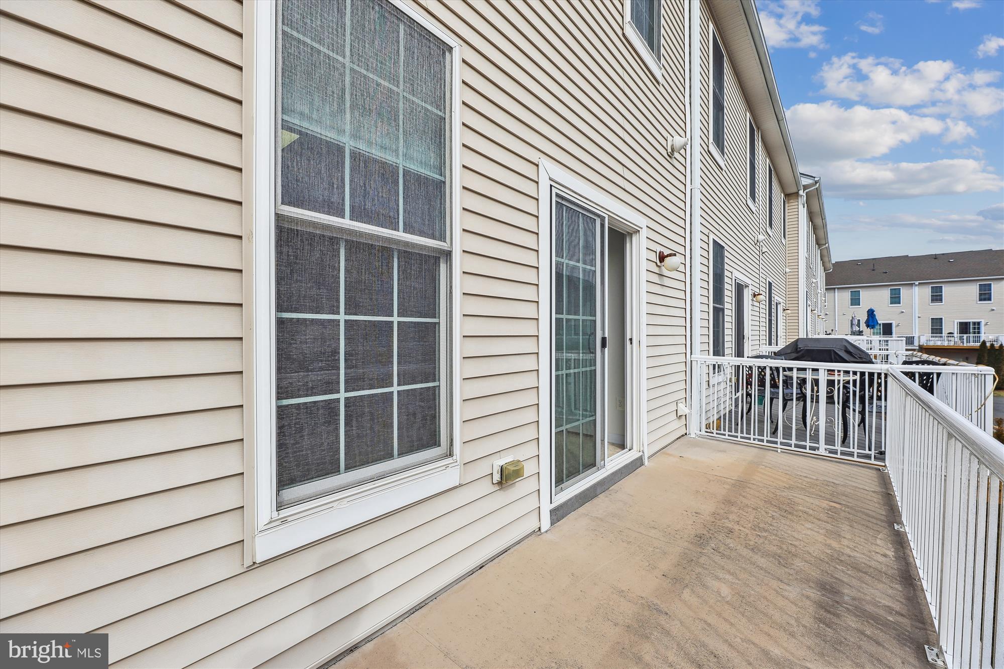 AMBERLEA AT SOUTH RIDING - Residential