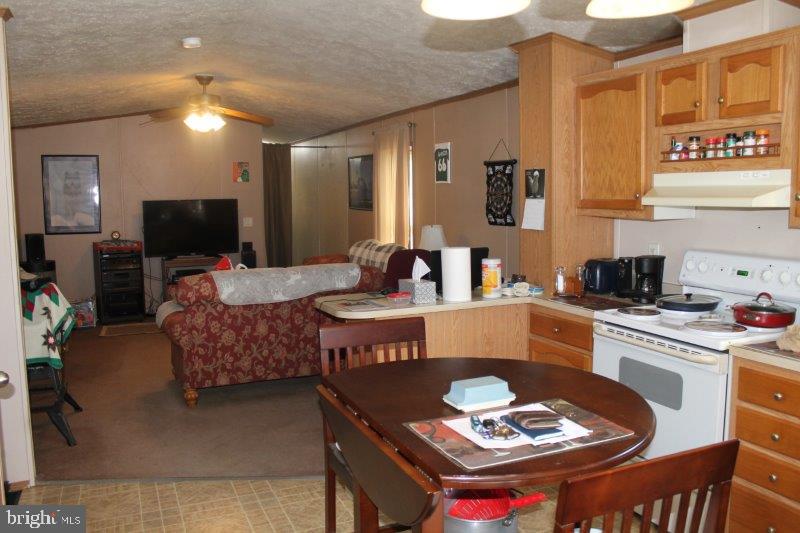 RICHLAND MDWS - Residential