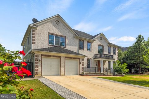 Photo of 2411 Stokes Lane, ALEXANDRIA, VA 22307 (MLS # VAFX2300852)