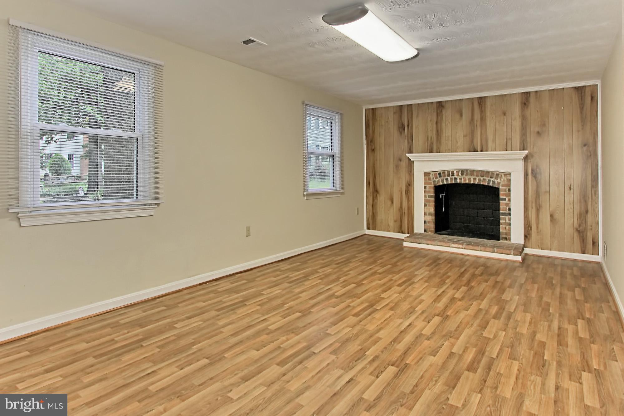 STONEYBROOKE - Residential