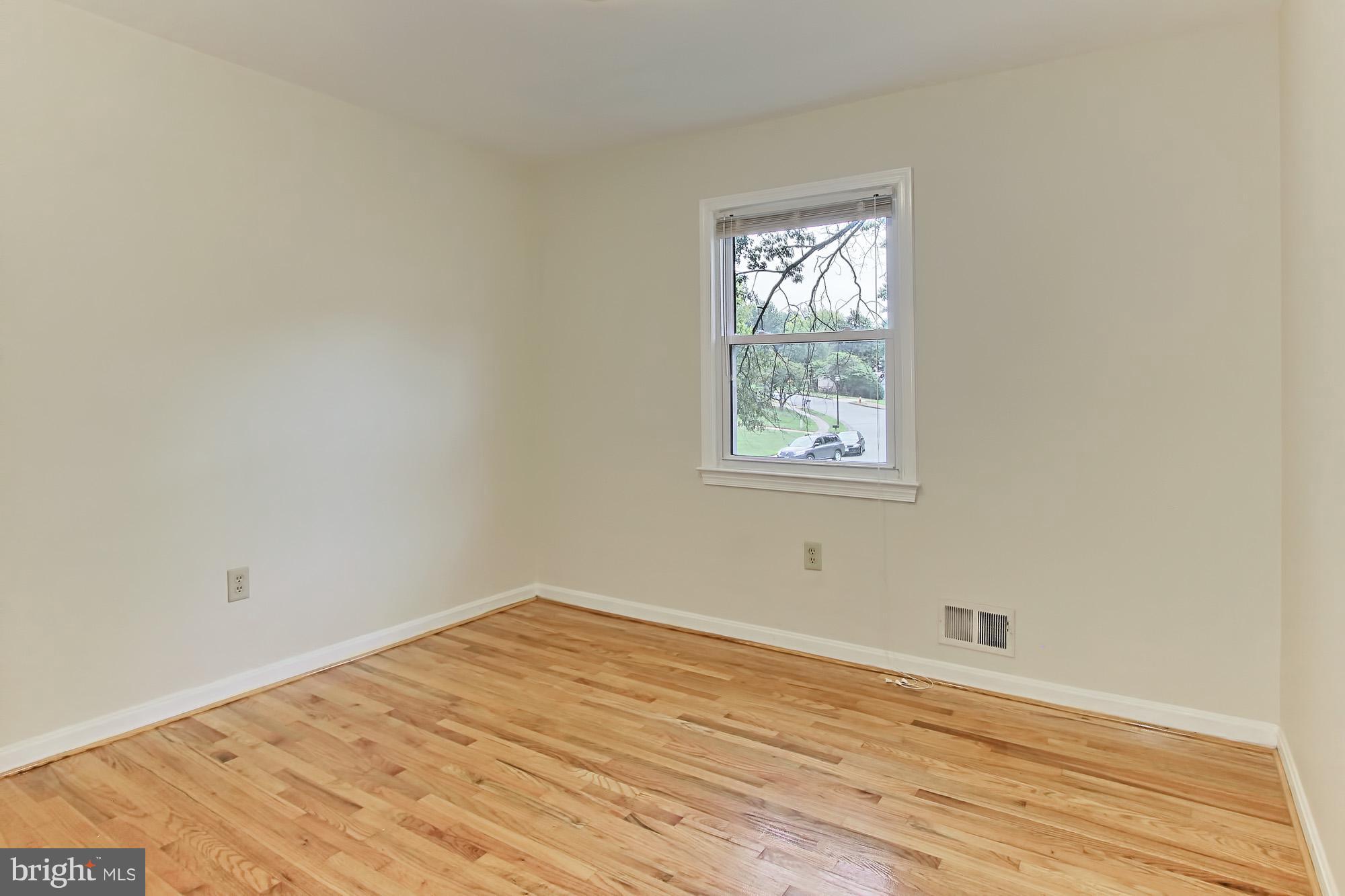 STONEYBROOKE - Residential