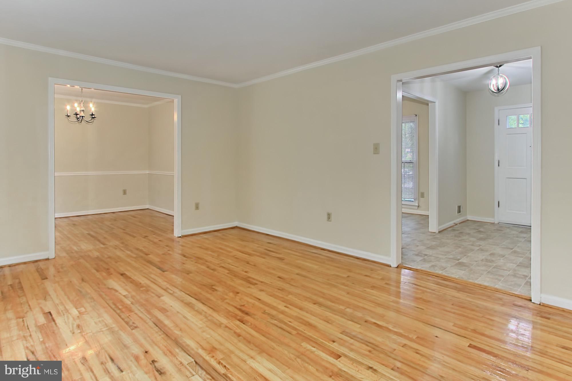 STONEYBROOKE - Residential