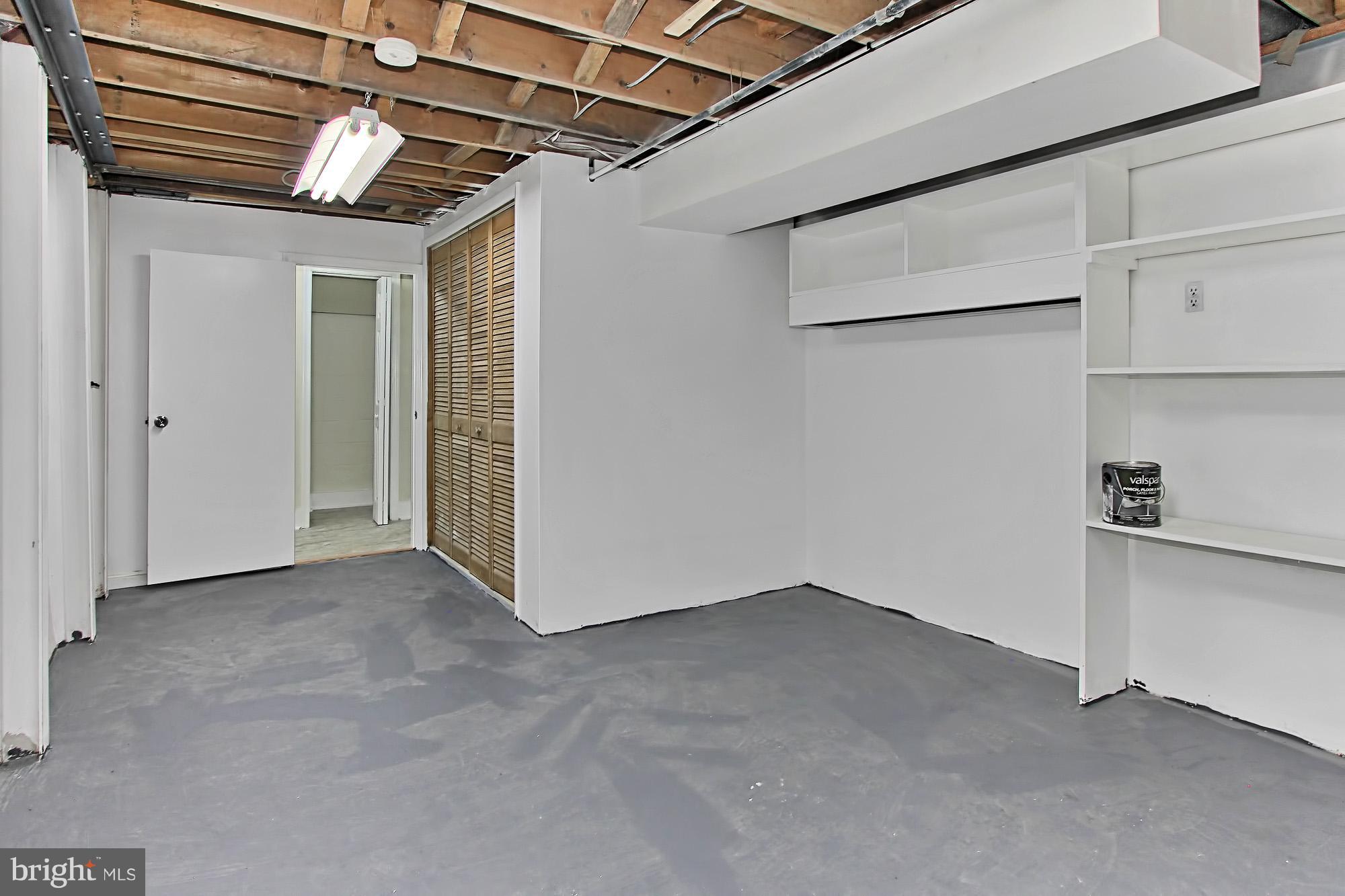 STONEYBROOKE - Residential