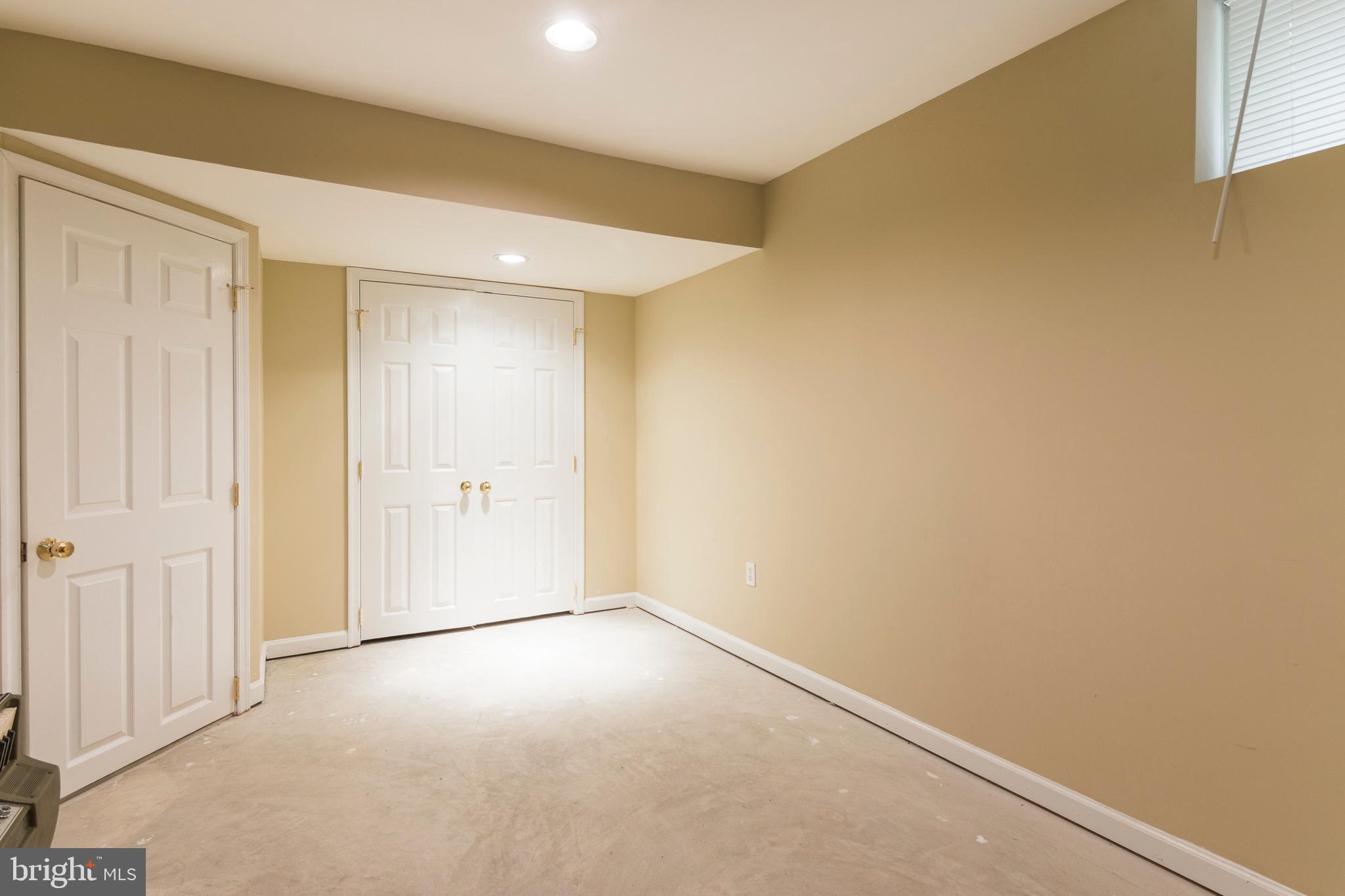 WILLOW CREEK - Residential