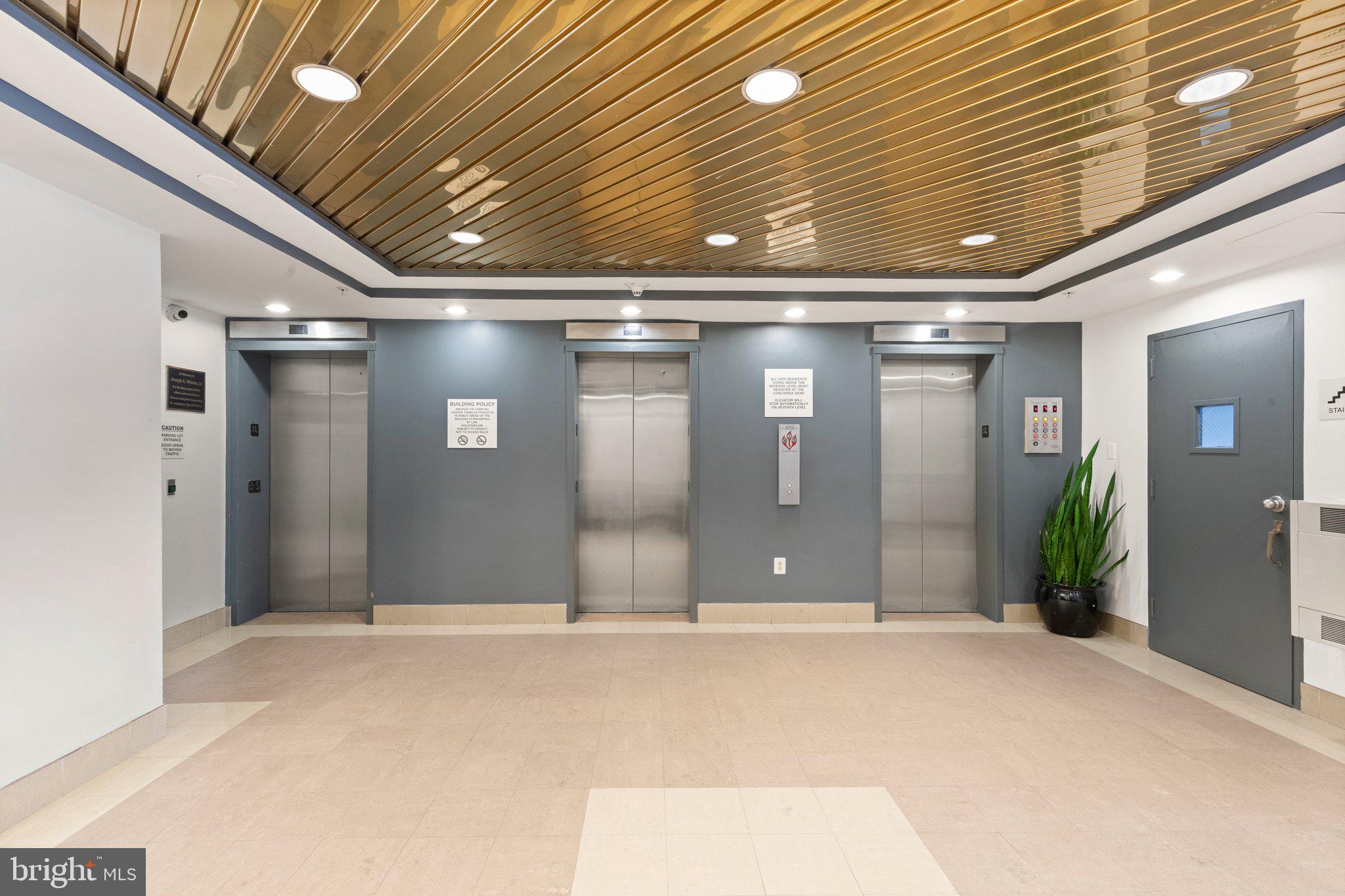 28 ALLEGHENY AVENUE 812