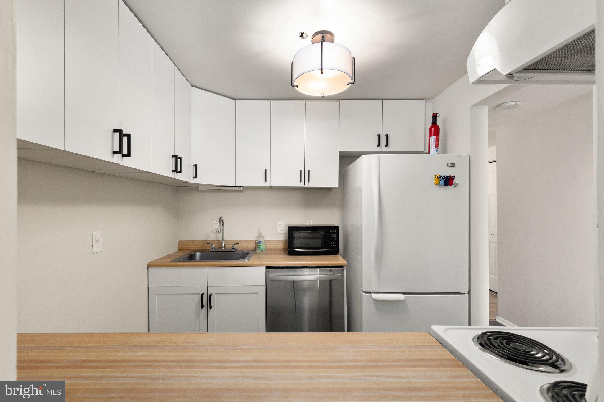 PENTHOUSE CONDOMINIUMS - Residential