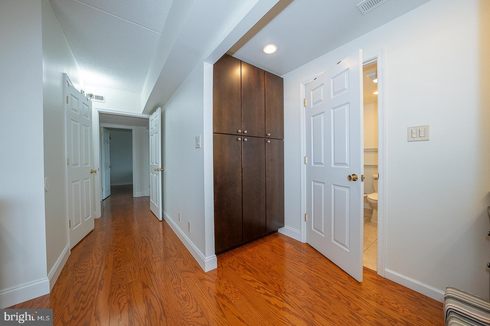 VALLEY FORGE TOWER - Residential