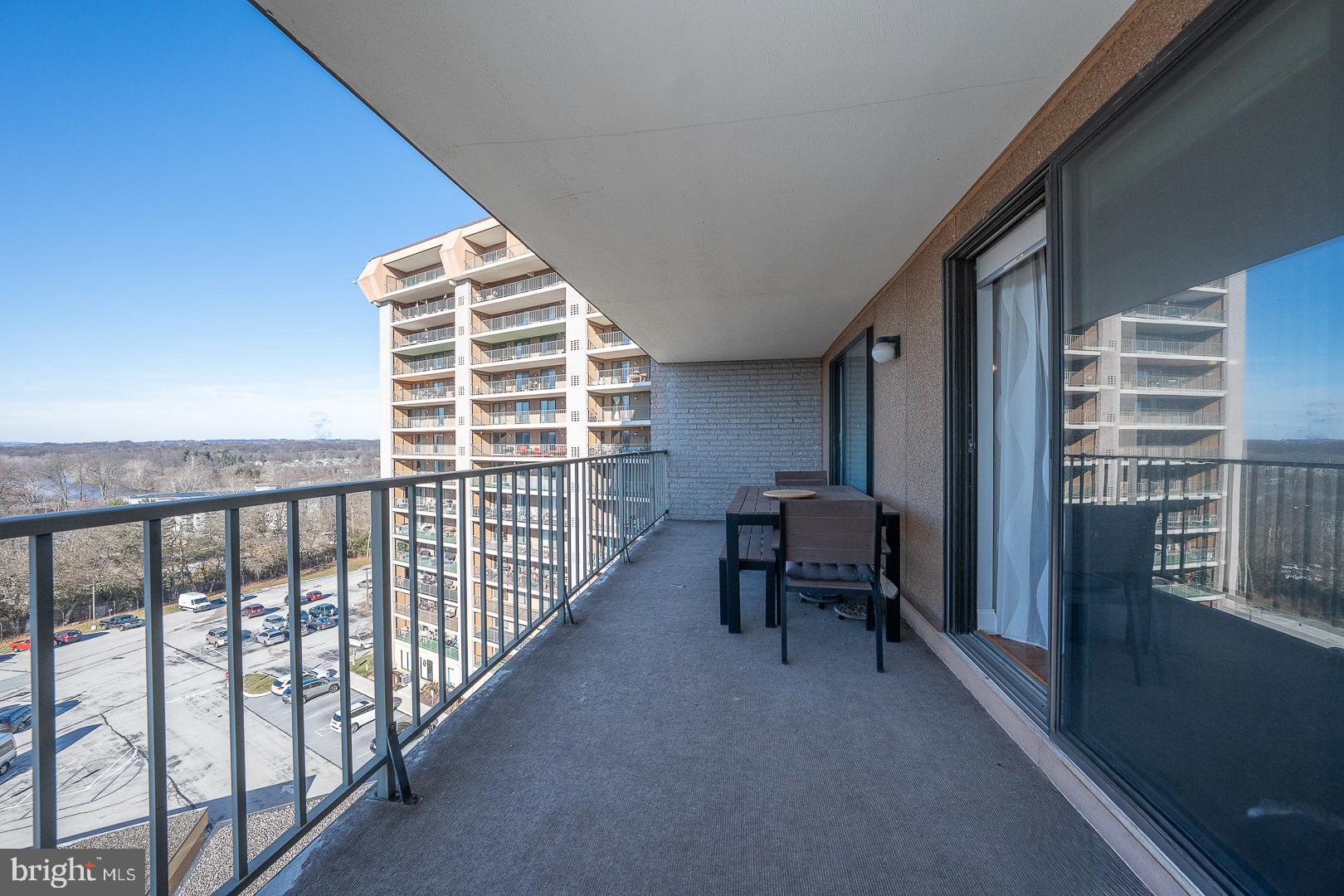 VALLEY FORGE TOWER - Residential