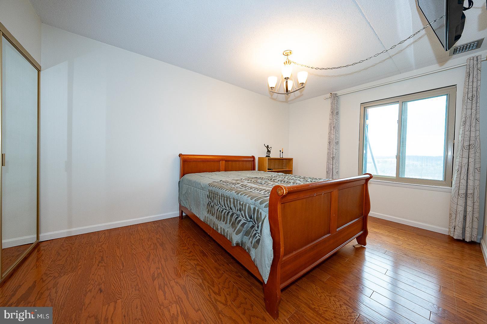 VALLEY FORGE TOWER - Residential