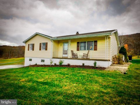 Photo of 195 Swan Road, HOLLIDAYSBURG, PA 16648 (MLS # PABR2015864)