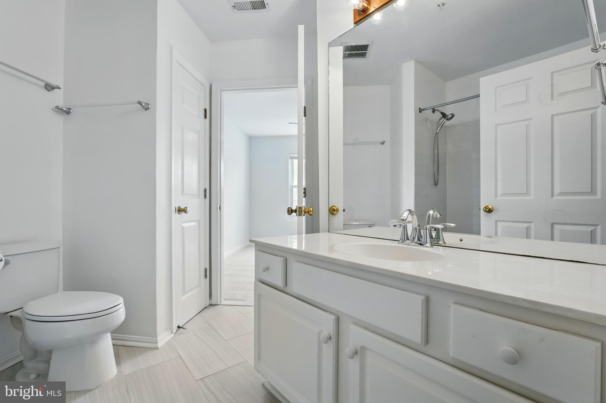 CEDAR LAKES - Residential