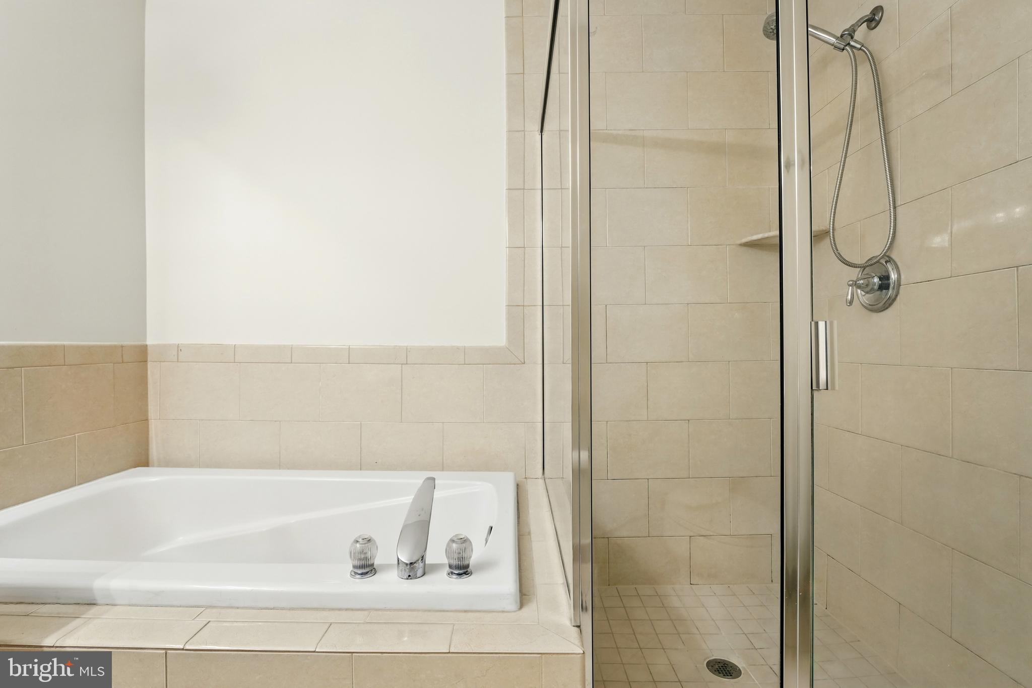 CEDAR LAKES - Residential