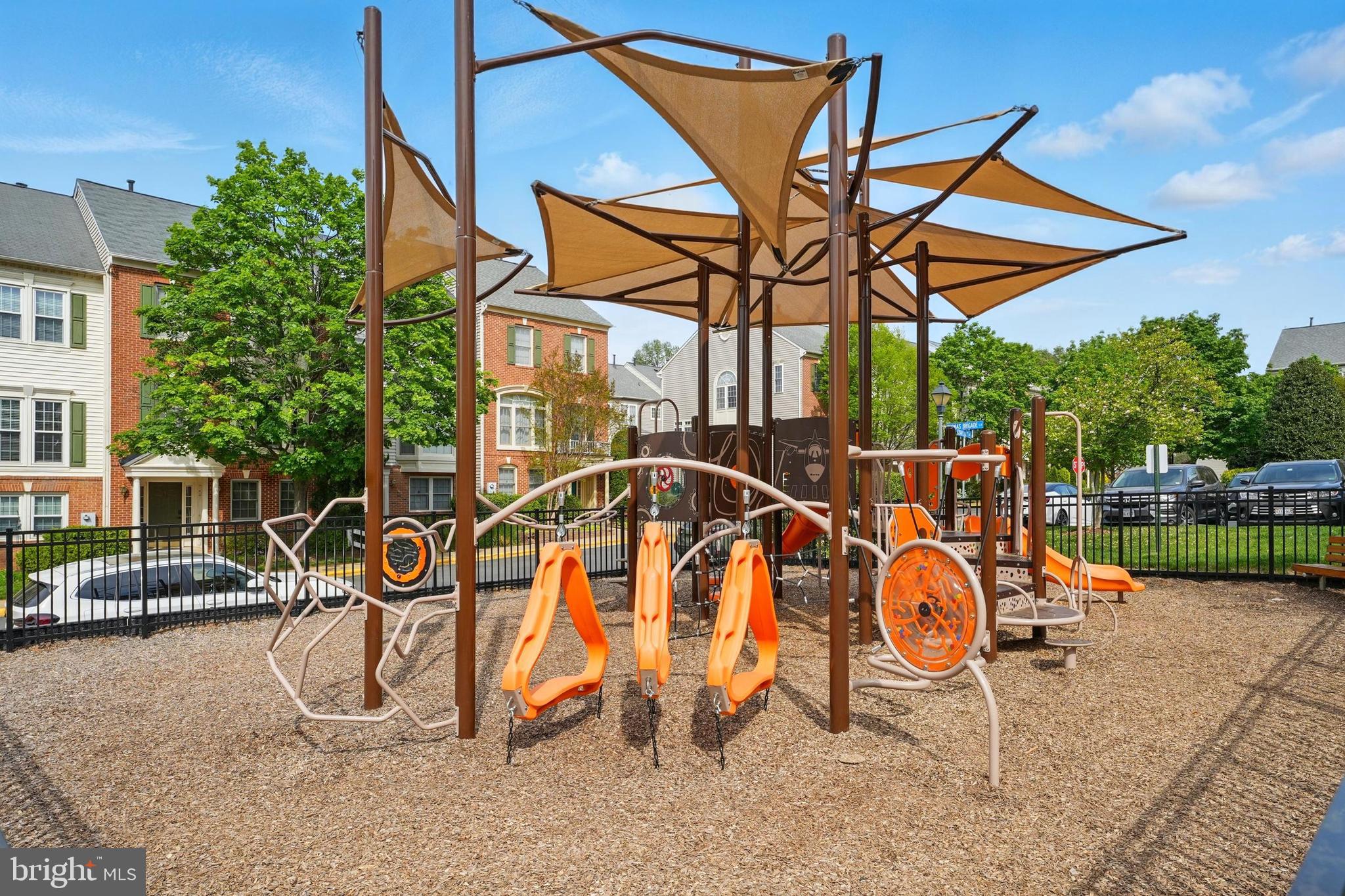 CEDAR LAKES - Residential