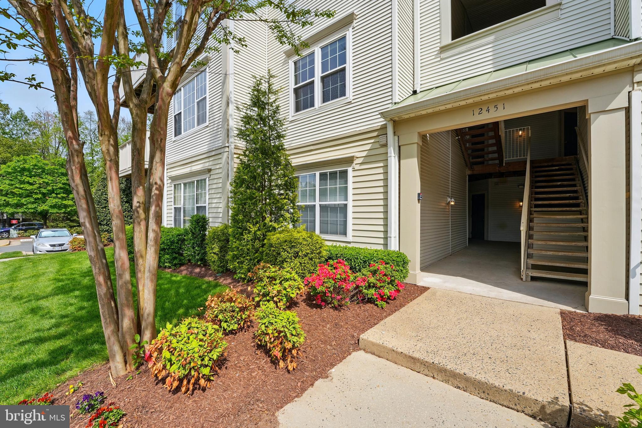 CEDAR LAKES - Residential