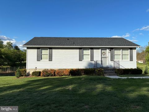 Photo of 1328 Hahns Lane, TOMS BROOK, VA 22660 (MLS # VASH2014248)