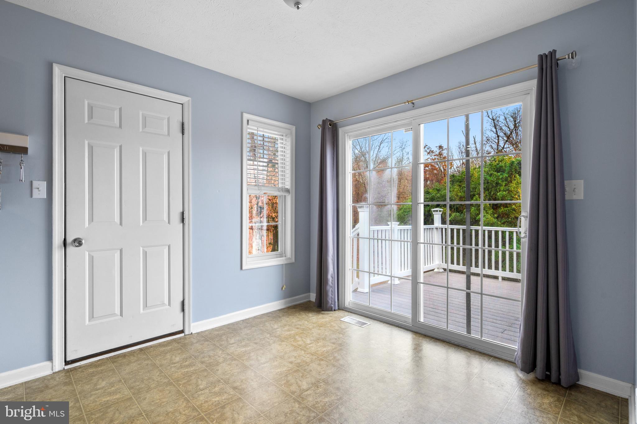 WOODBRIDGE - Residential