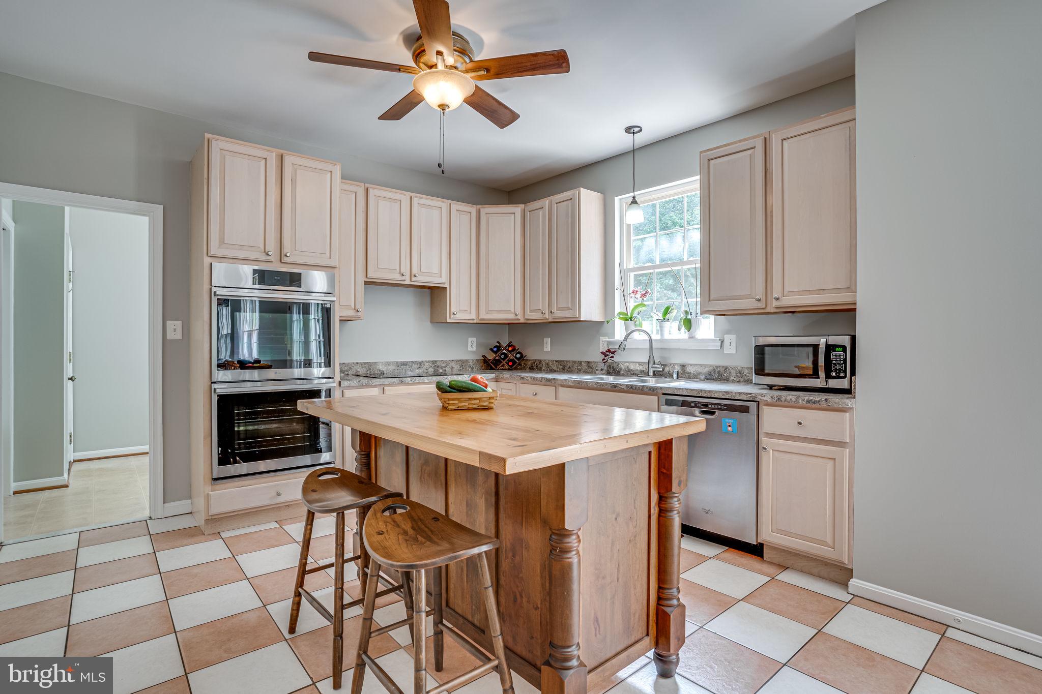 CASTLETON - Residential