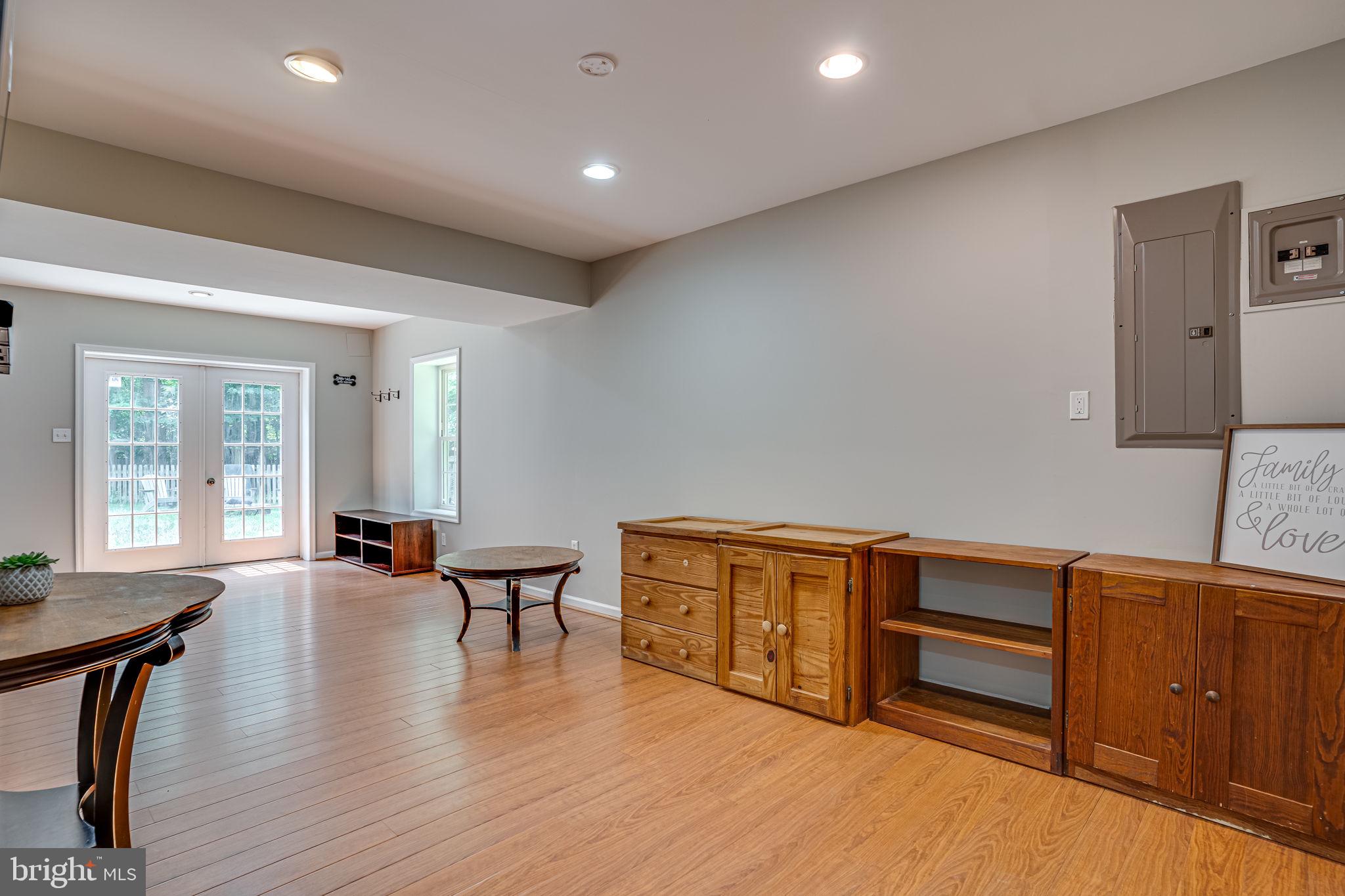 CASTLETON - Residential