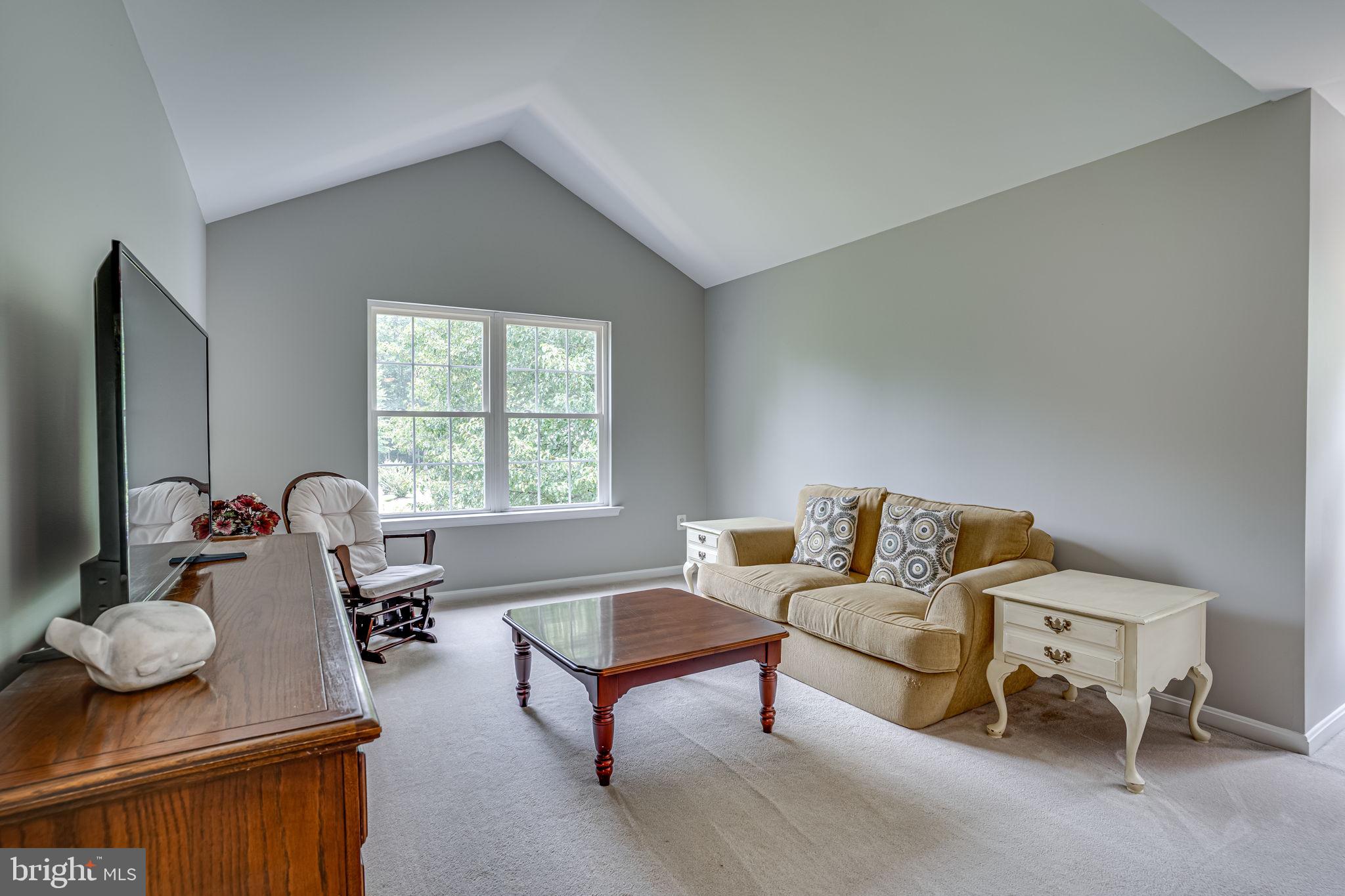 CASTLETON - Residential