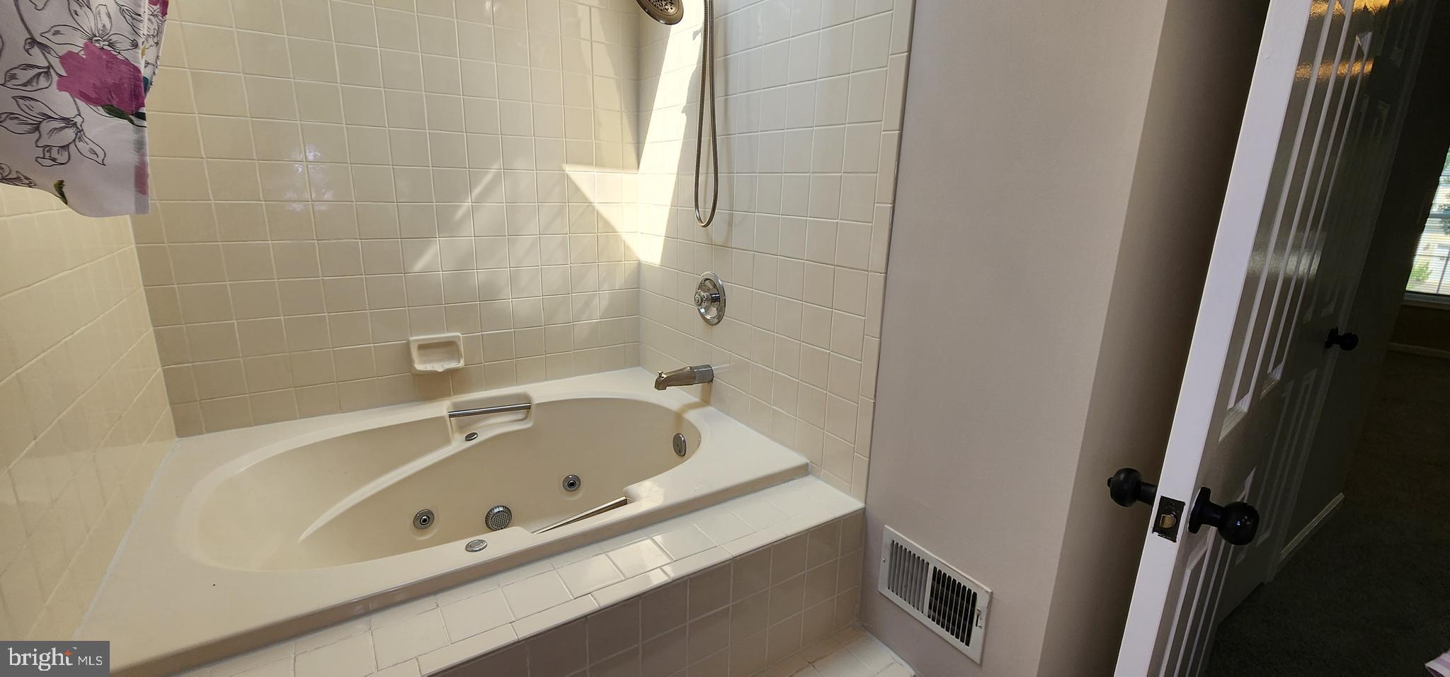 ENCHANTED FOREST ESTATES - Residential Lease