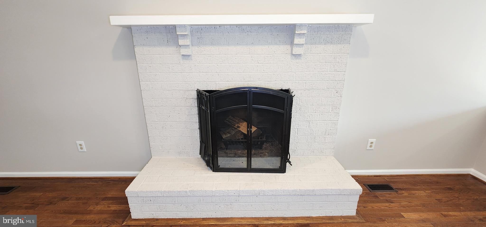 ENCHANTED FOREST ESTATES - Residential Lease