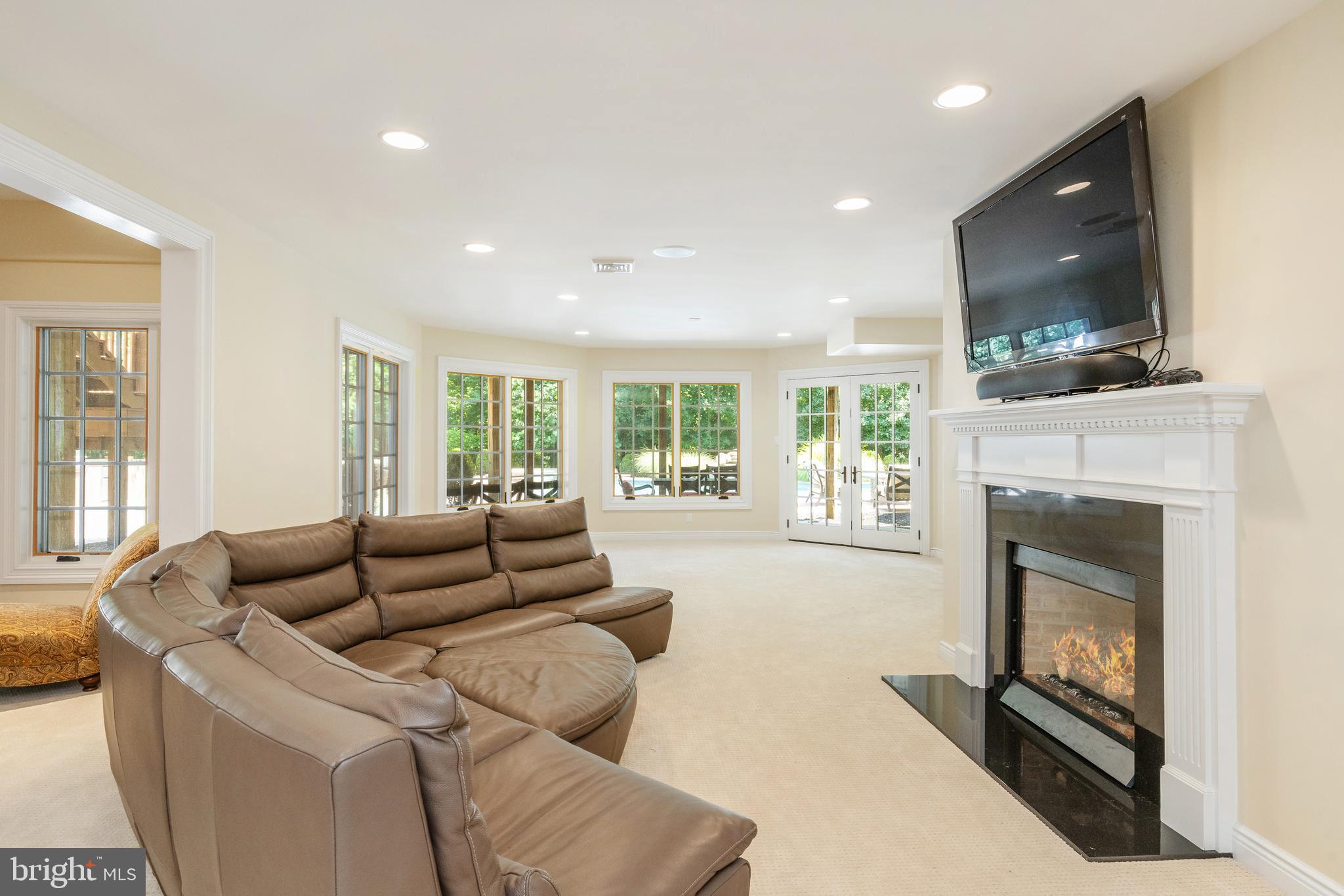 LAFAYETTE HILL - Residential