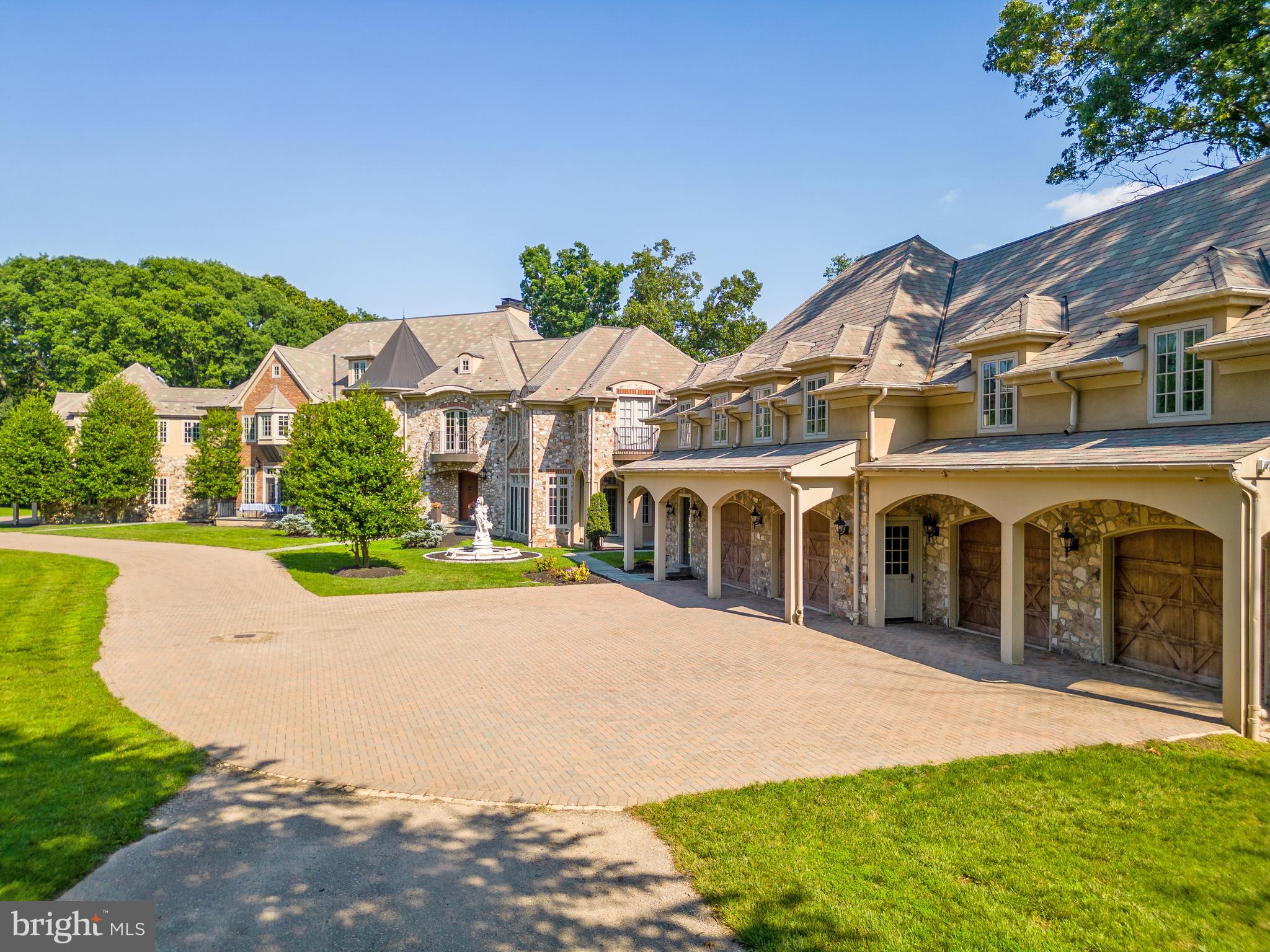 LAFAYETTE HILL - Residential