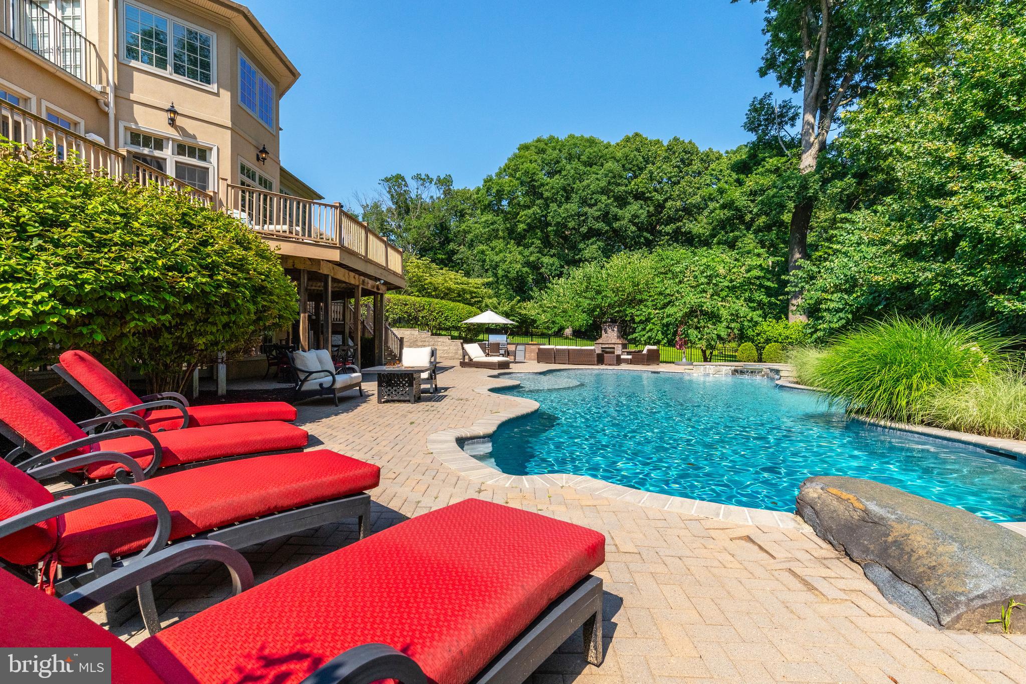 LAFAYETTE HILL - Residential