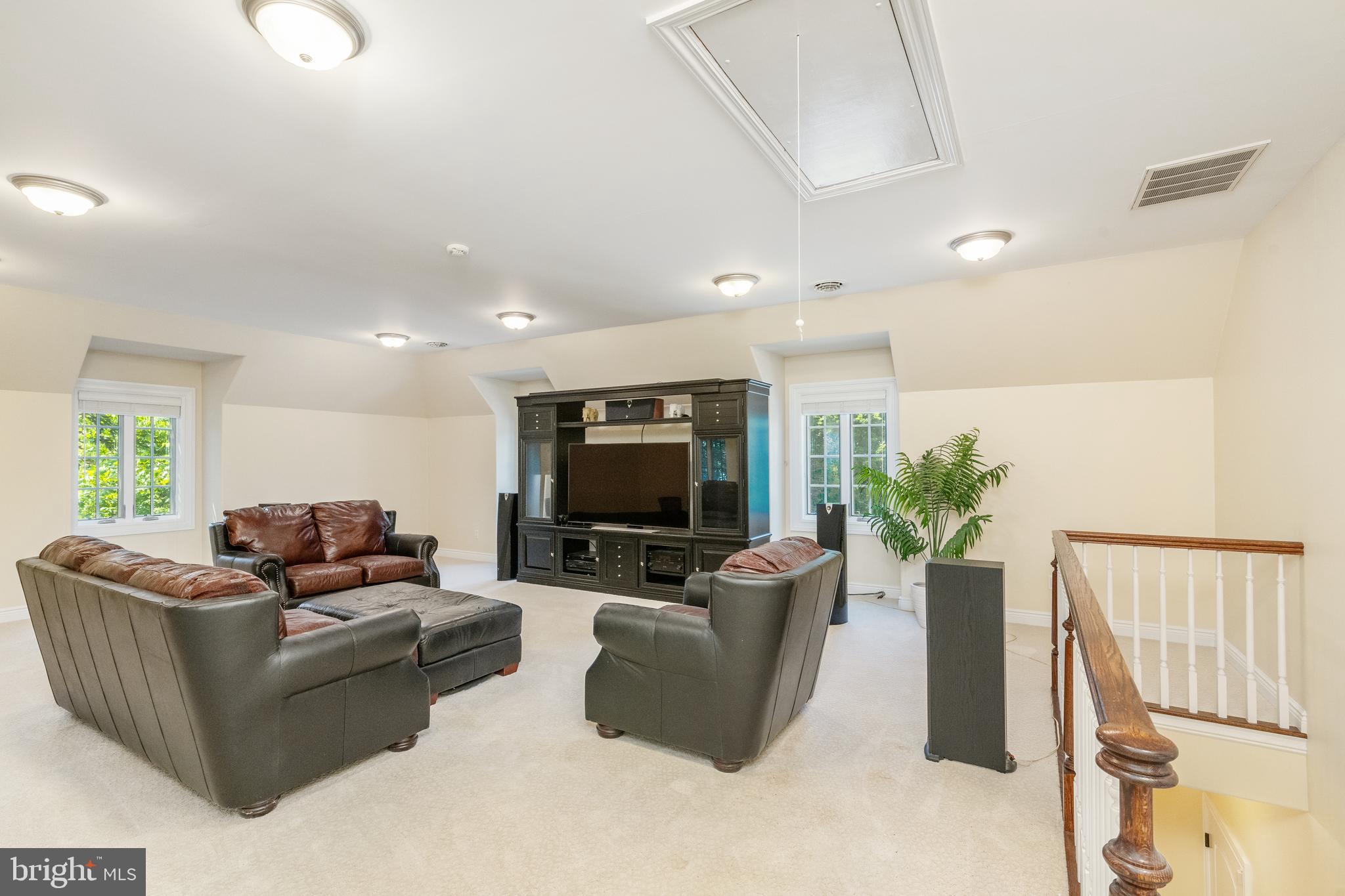 LAFAYETTE HILL - Residential