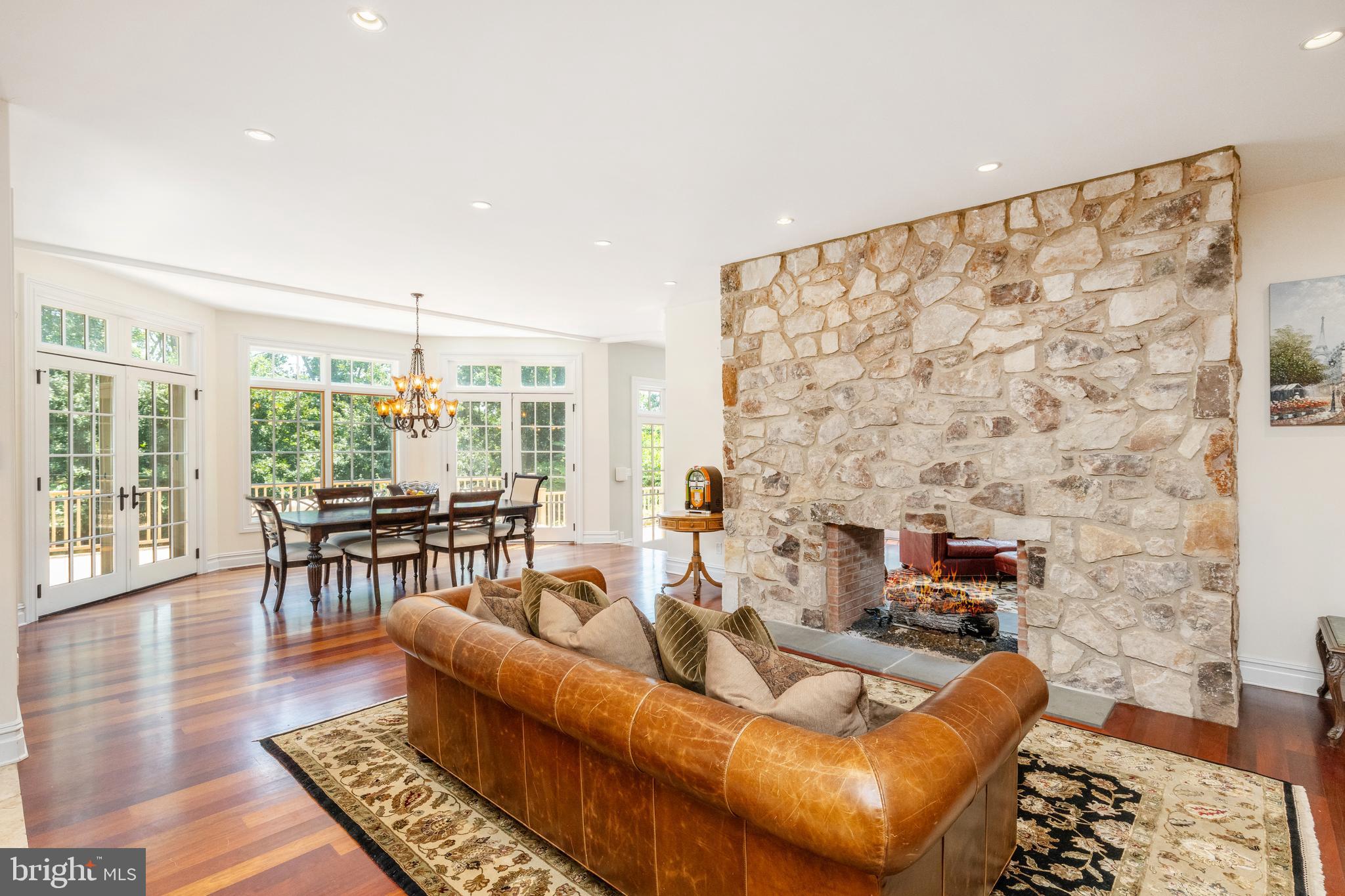 LAFAYETTE HILL - Residential