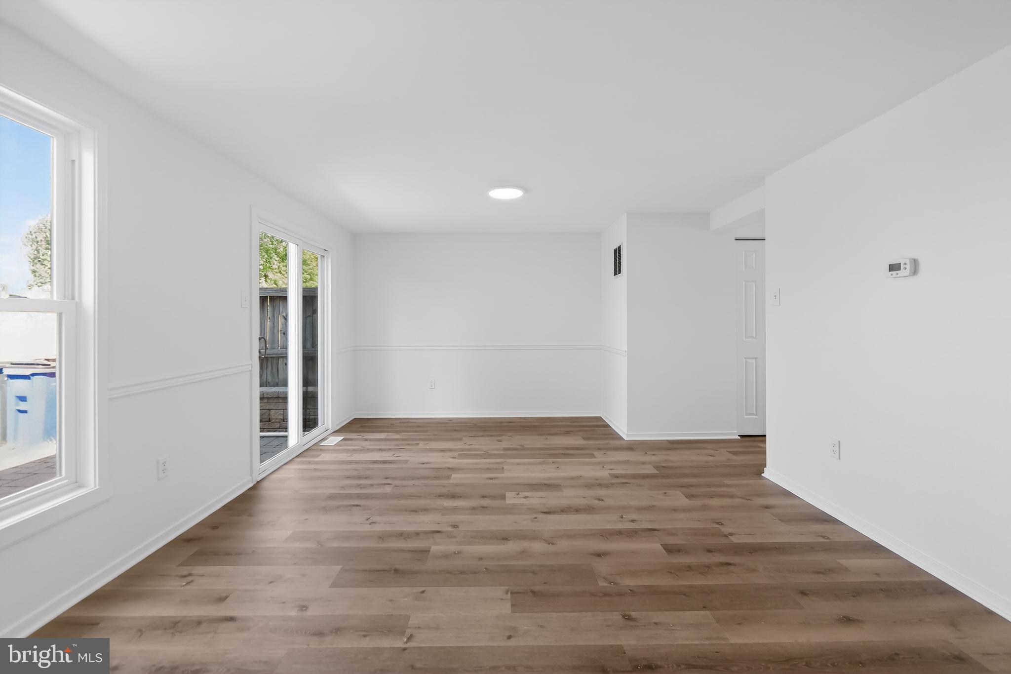 ROLLING MEADOWS - Residential