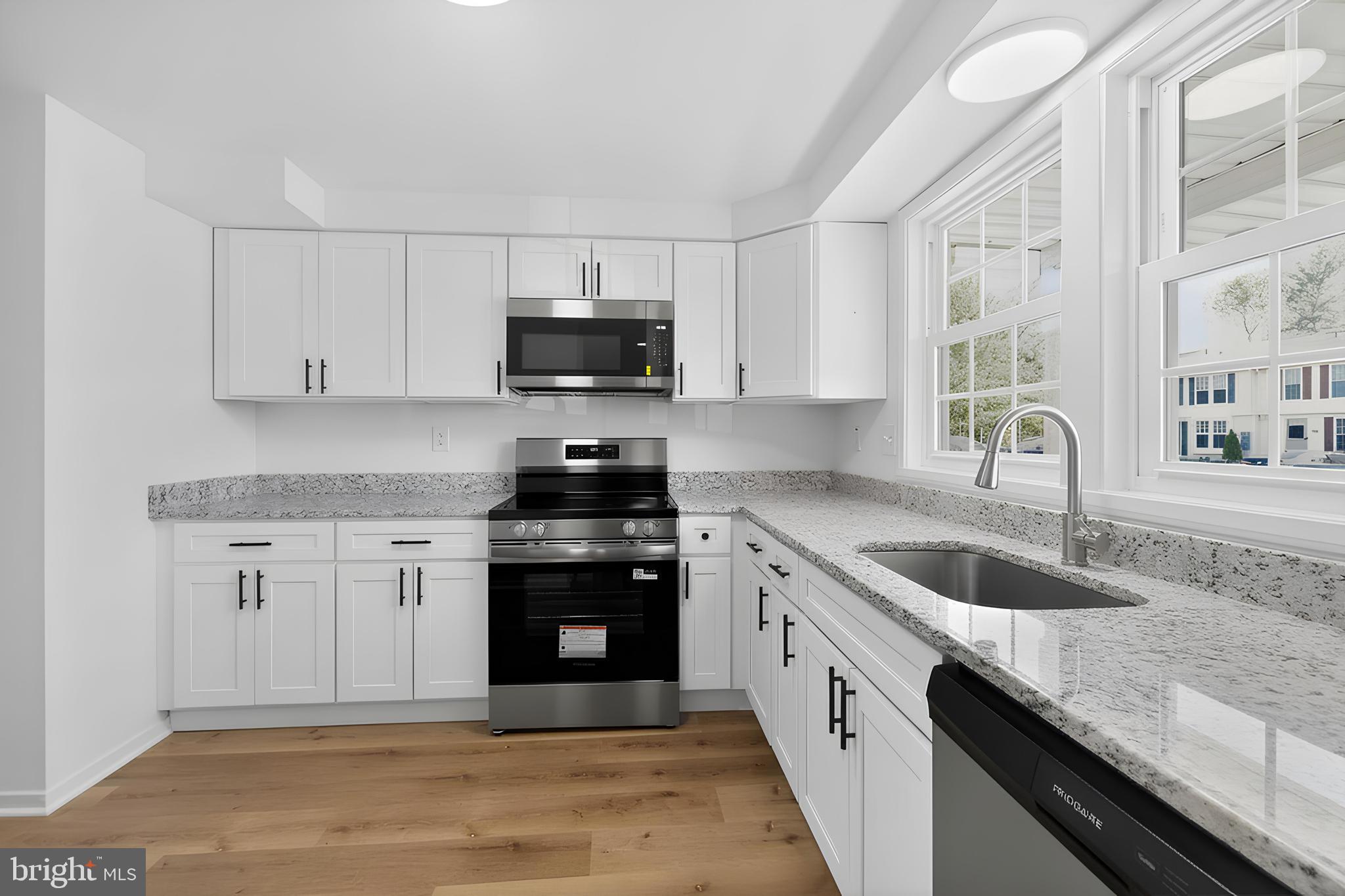 ROLLING MEADOWS - Residential