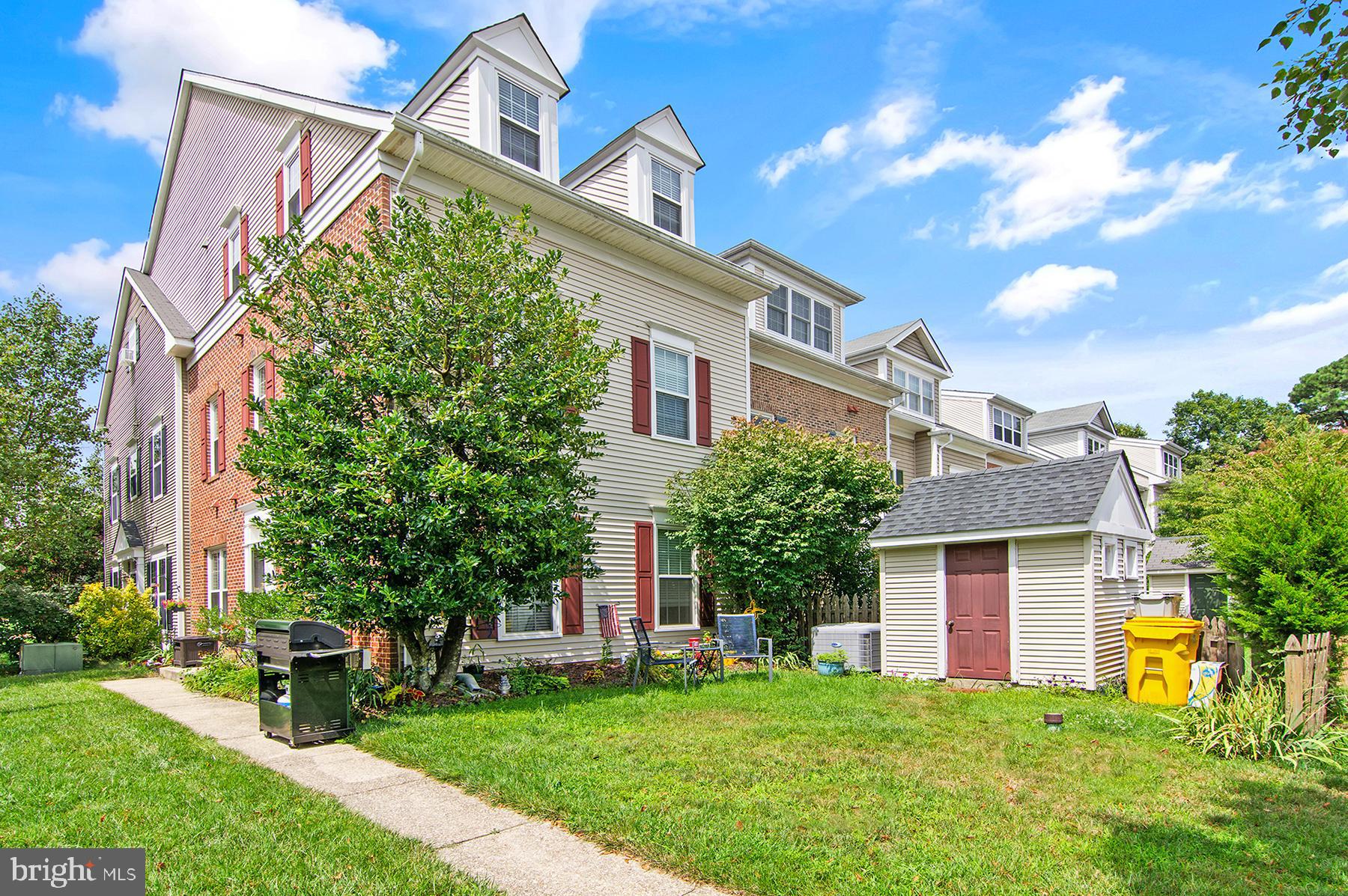 VINEYARDS AT PINEY ORCHARD - Residential