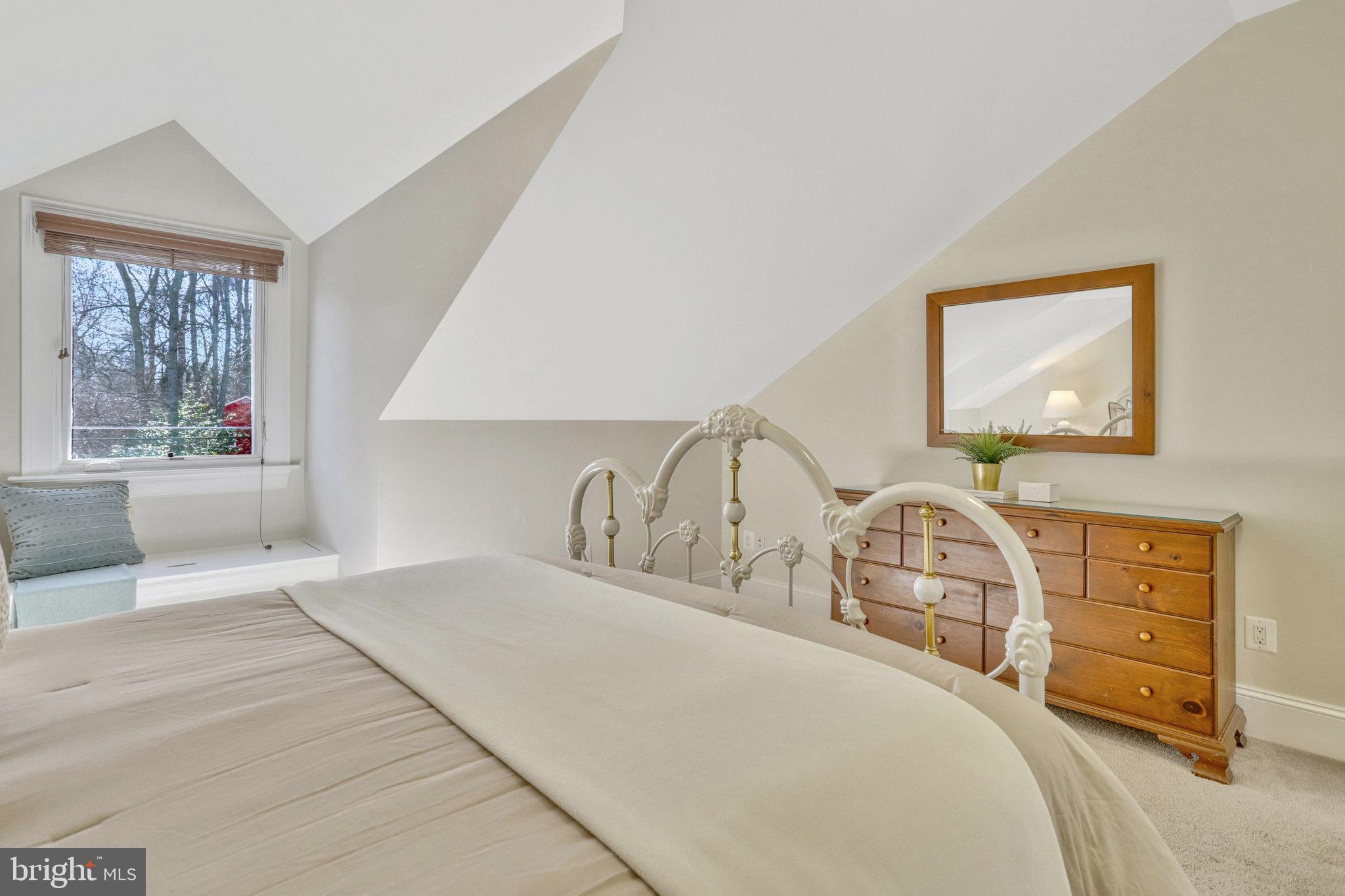 EDELINE MARY A PROP - Residential