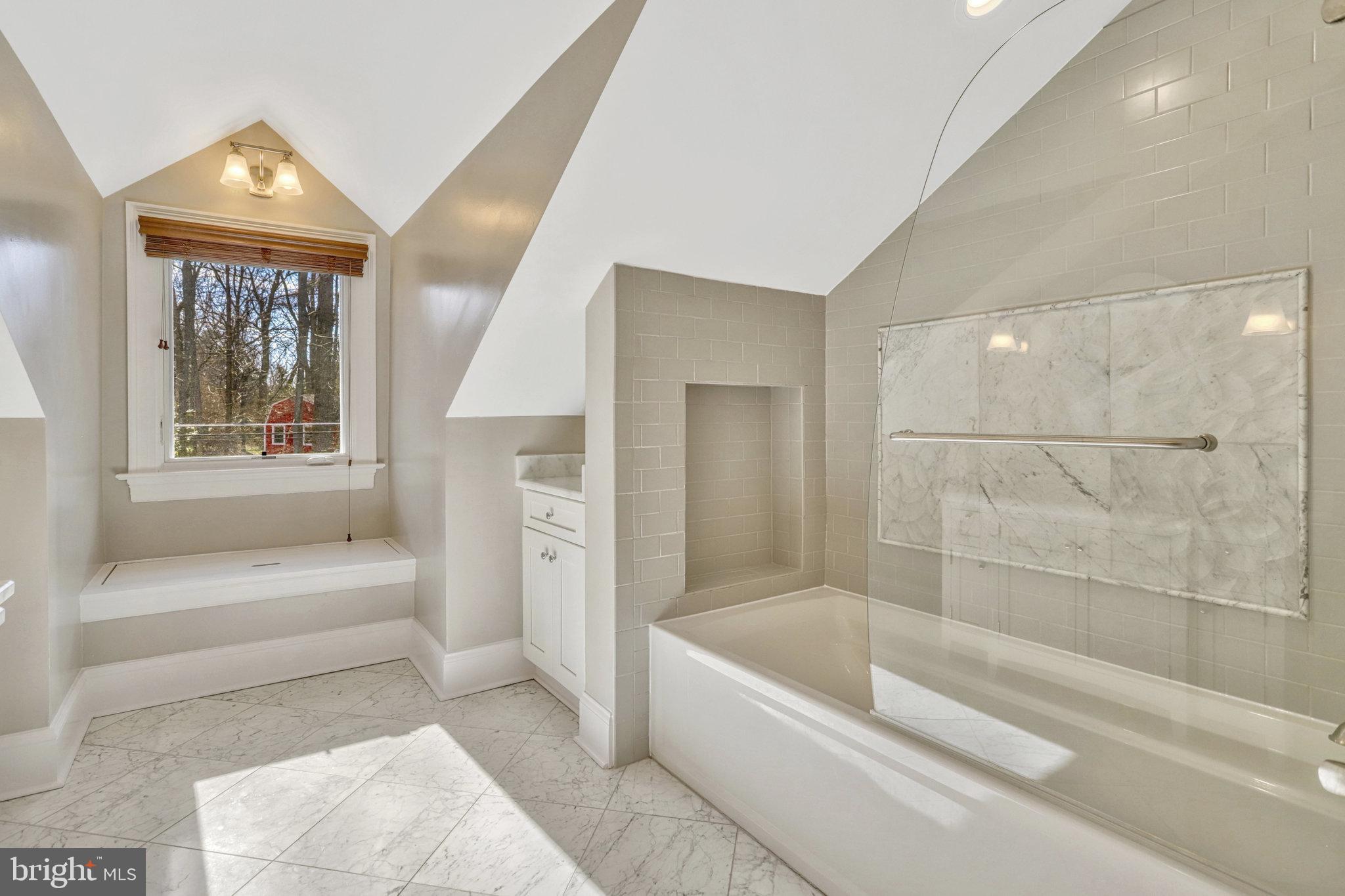 EDELINE MARY A PROP - Residential