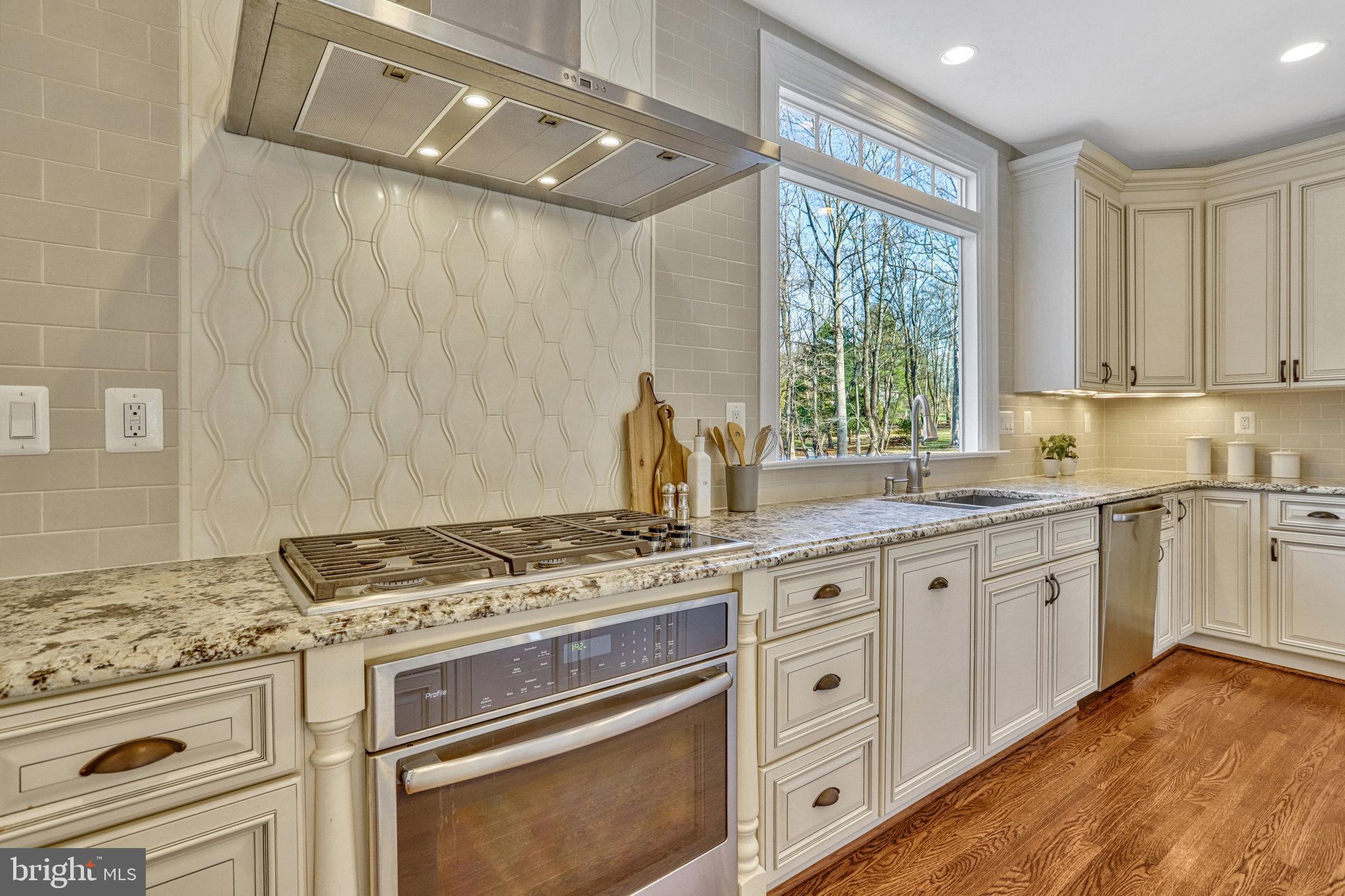 EDELINE MARY A PROP - Residential