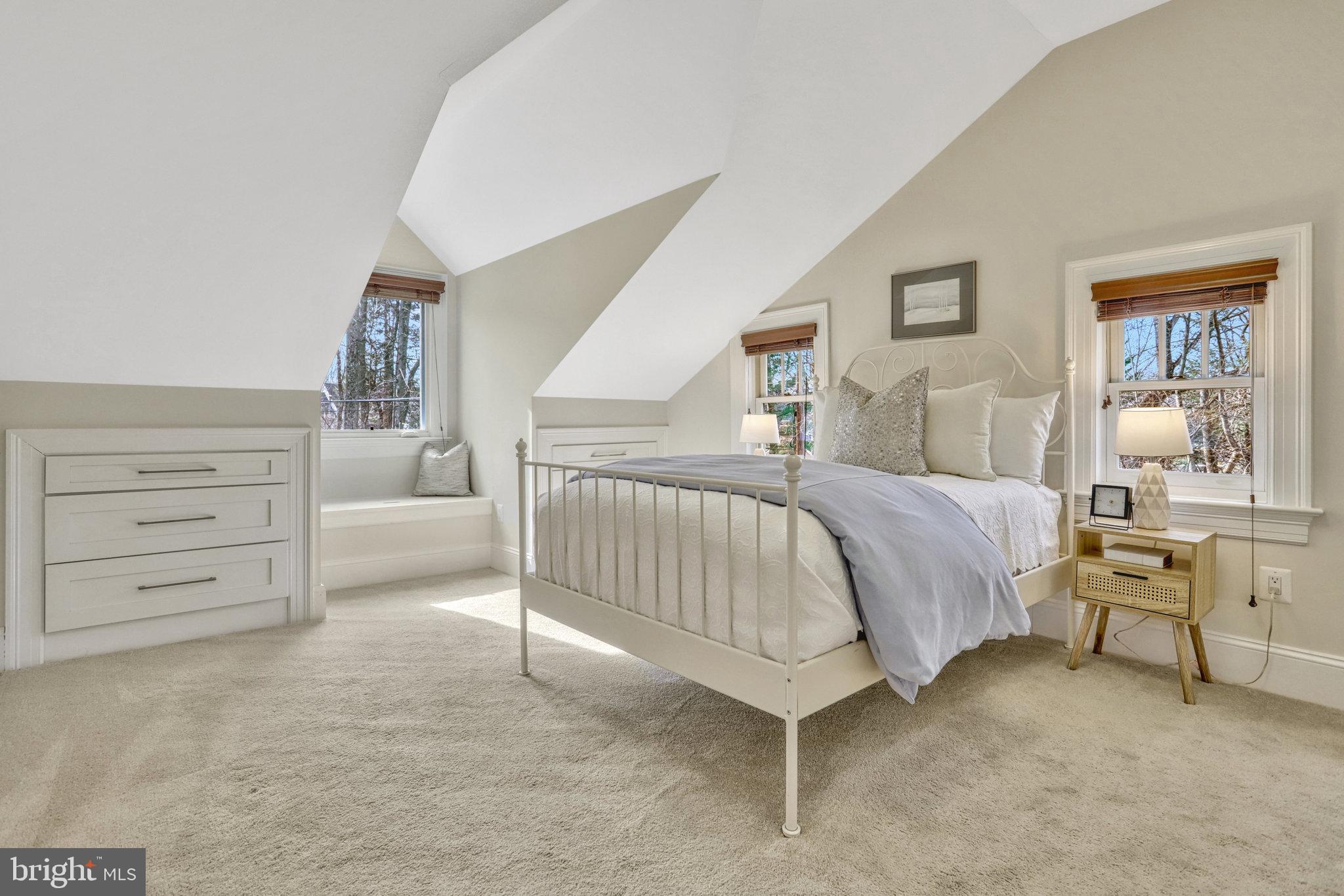 EDELINE MARY A PROP - Residential