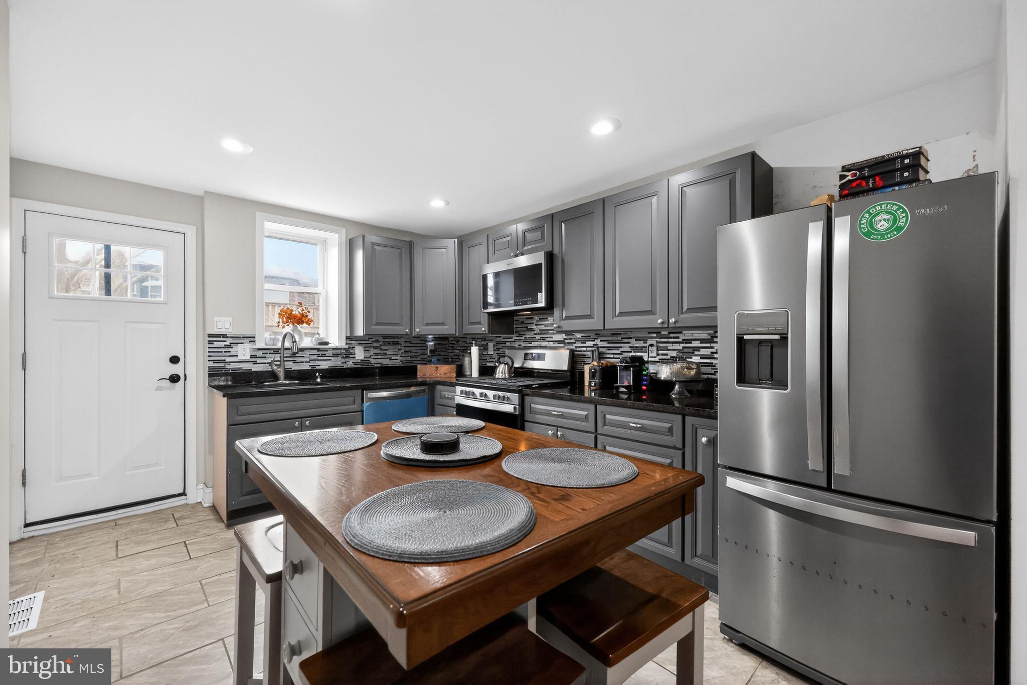 MANTUA - Residential