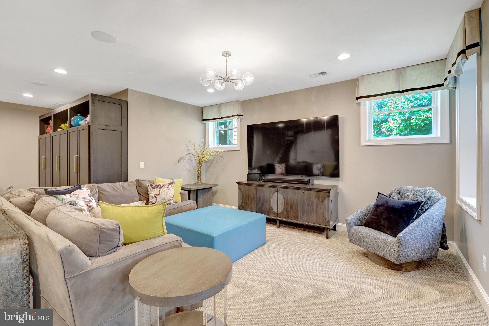 SPRING LAKE - Residential