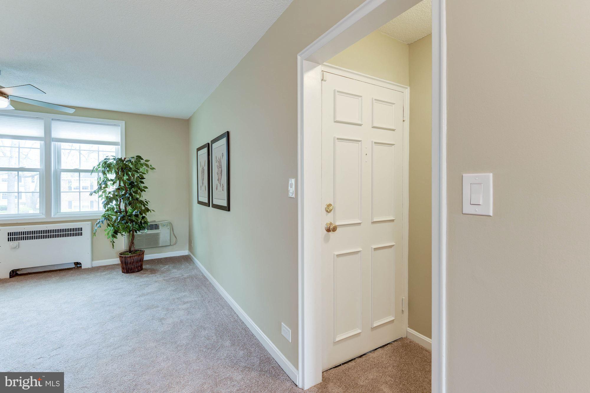 ARLINGTON OAKS - Residential